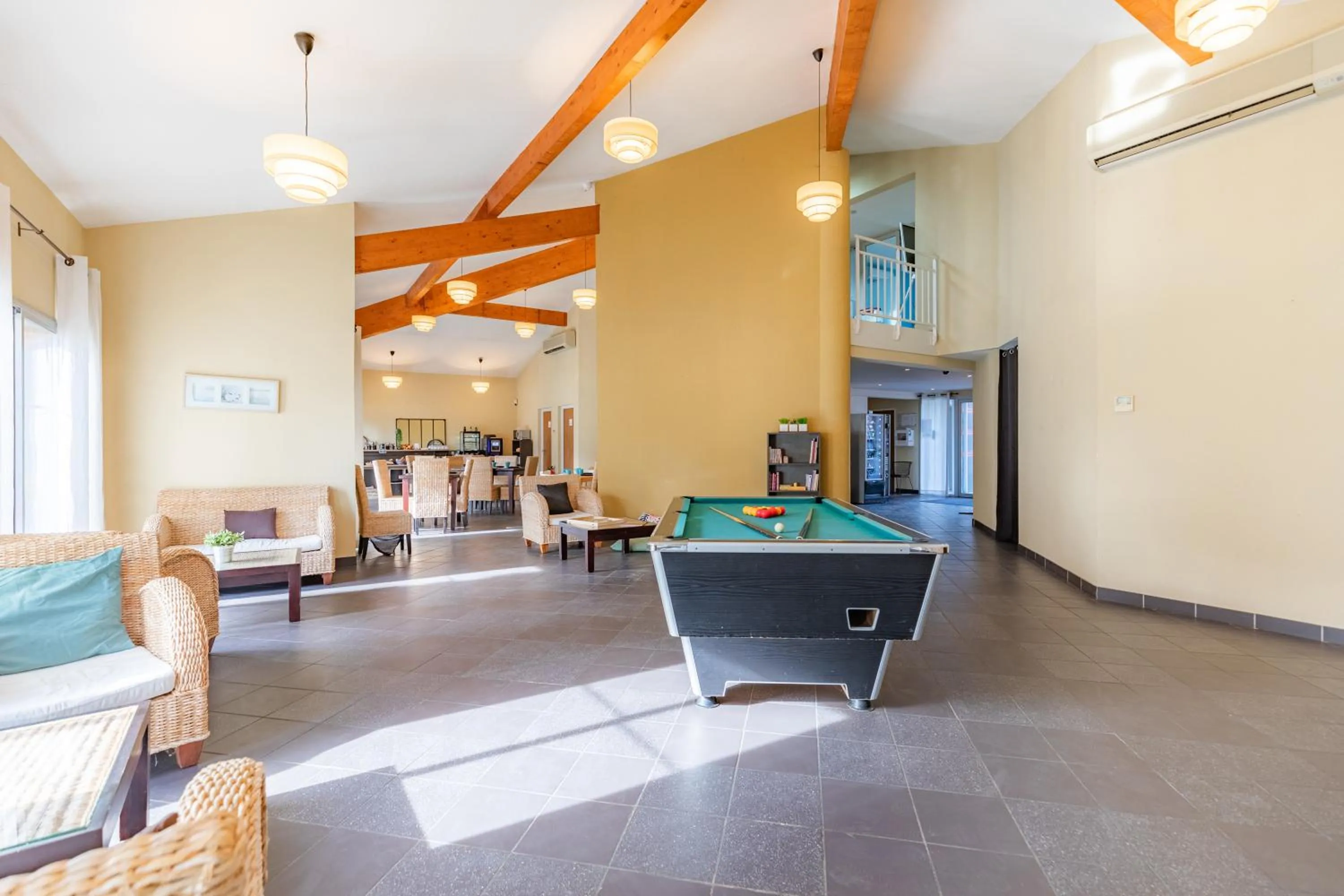 Billiard in Appart'City Classic Toulouse Saint-Simon