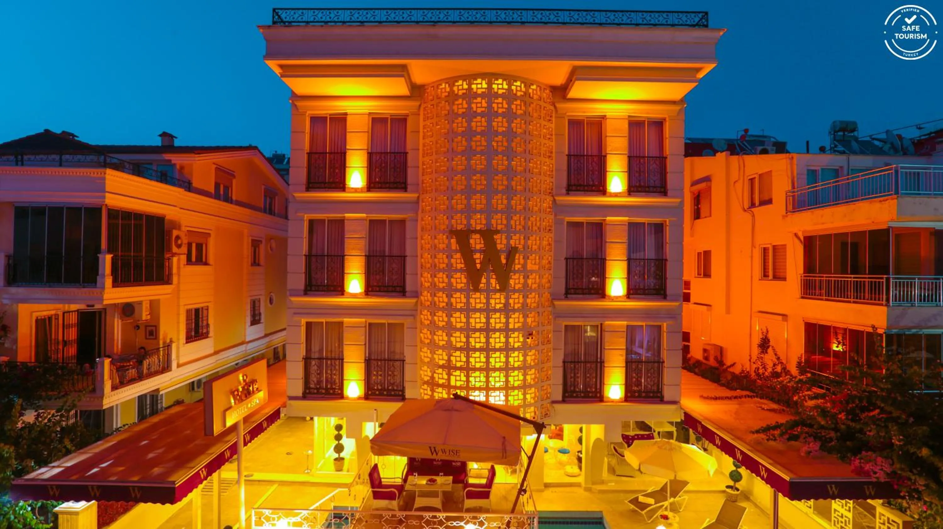 Facade/entrance in Wise Hotel & Spa - Adults Only