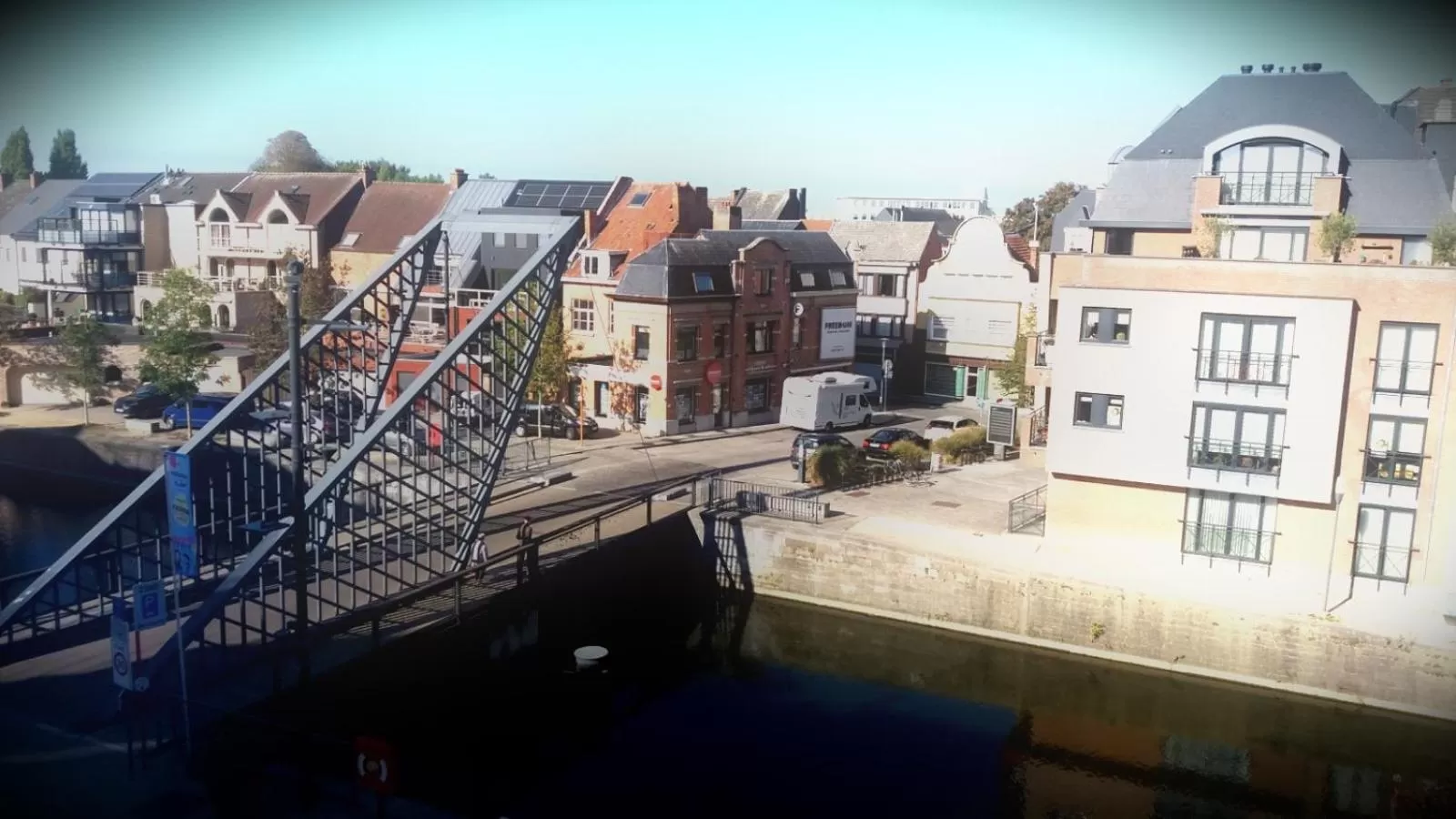 Nearby landmark in Domus Portus