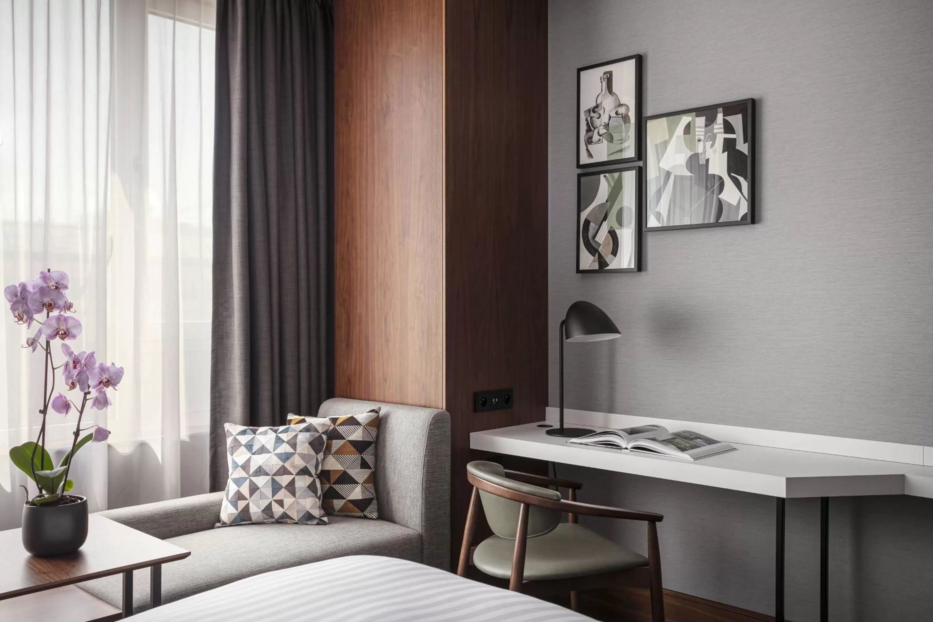 Photo of the whole room, Bed in Prague Marriott Hotel