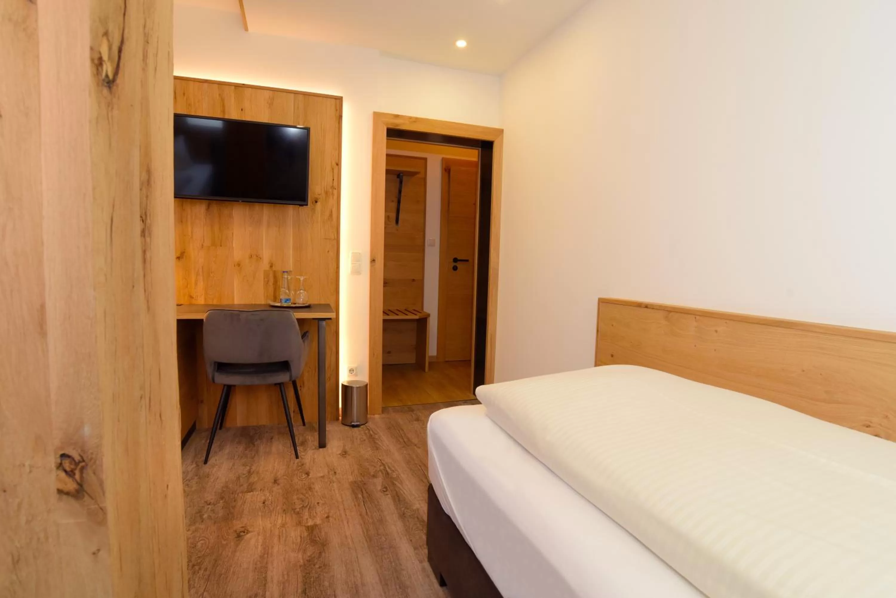 Bed in Krone - Hotel Garni