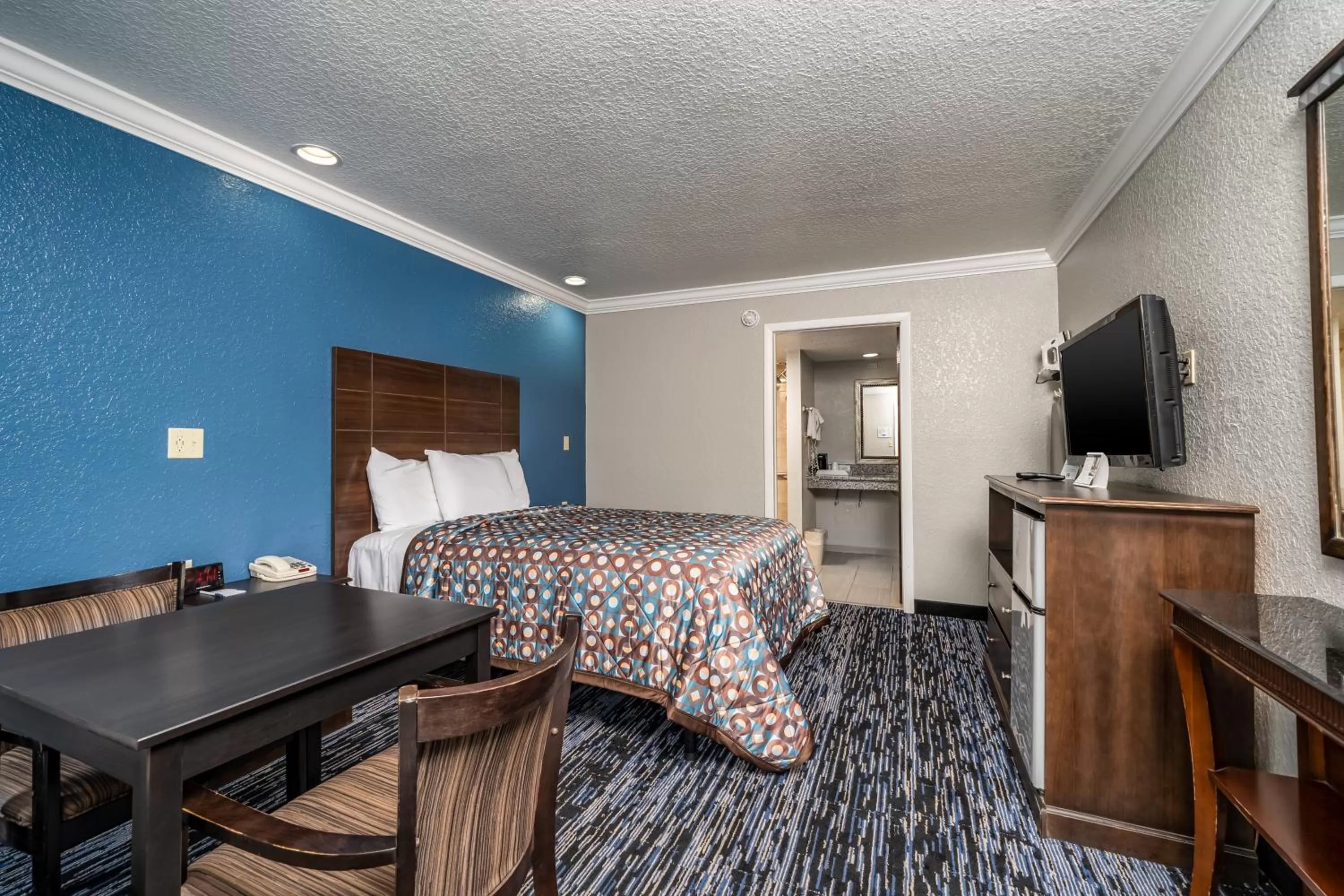 Photo of the whole room in GatorTown Inn