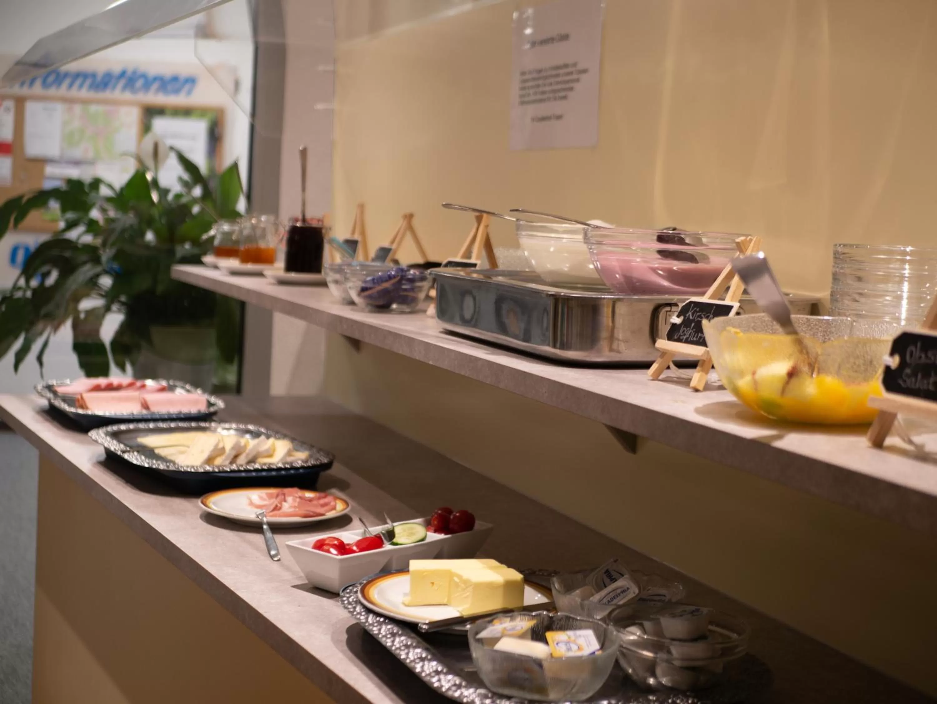 Buffet breakfast in Hotel Quellenhof - Self-Check-in