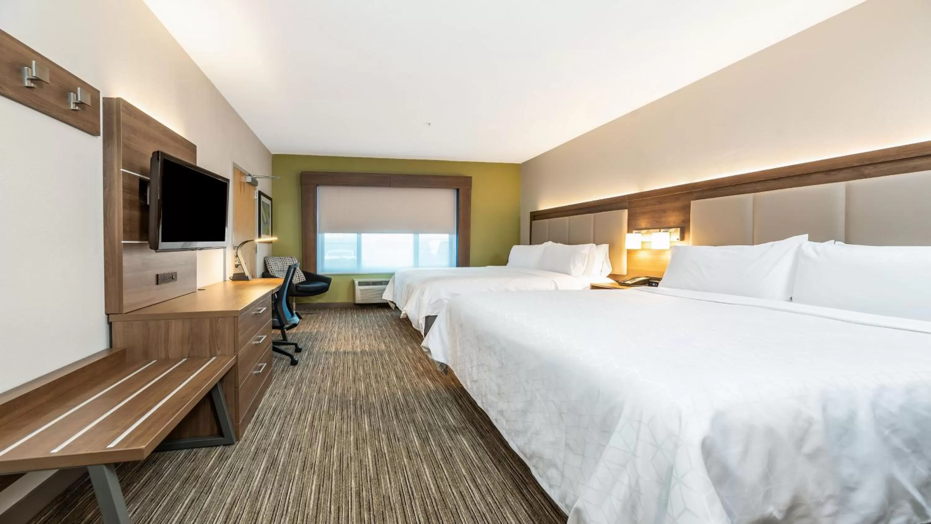 Photo of the whole room, Bed in Holiday Inn Express Fremont - Milpitas Central by IHG
