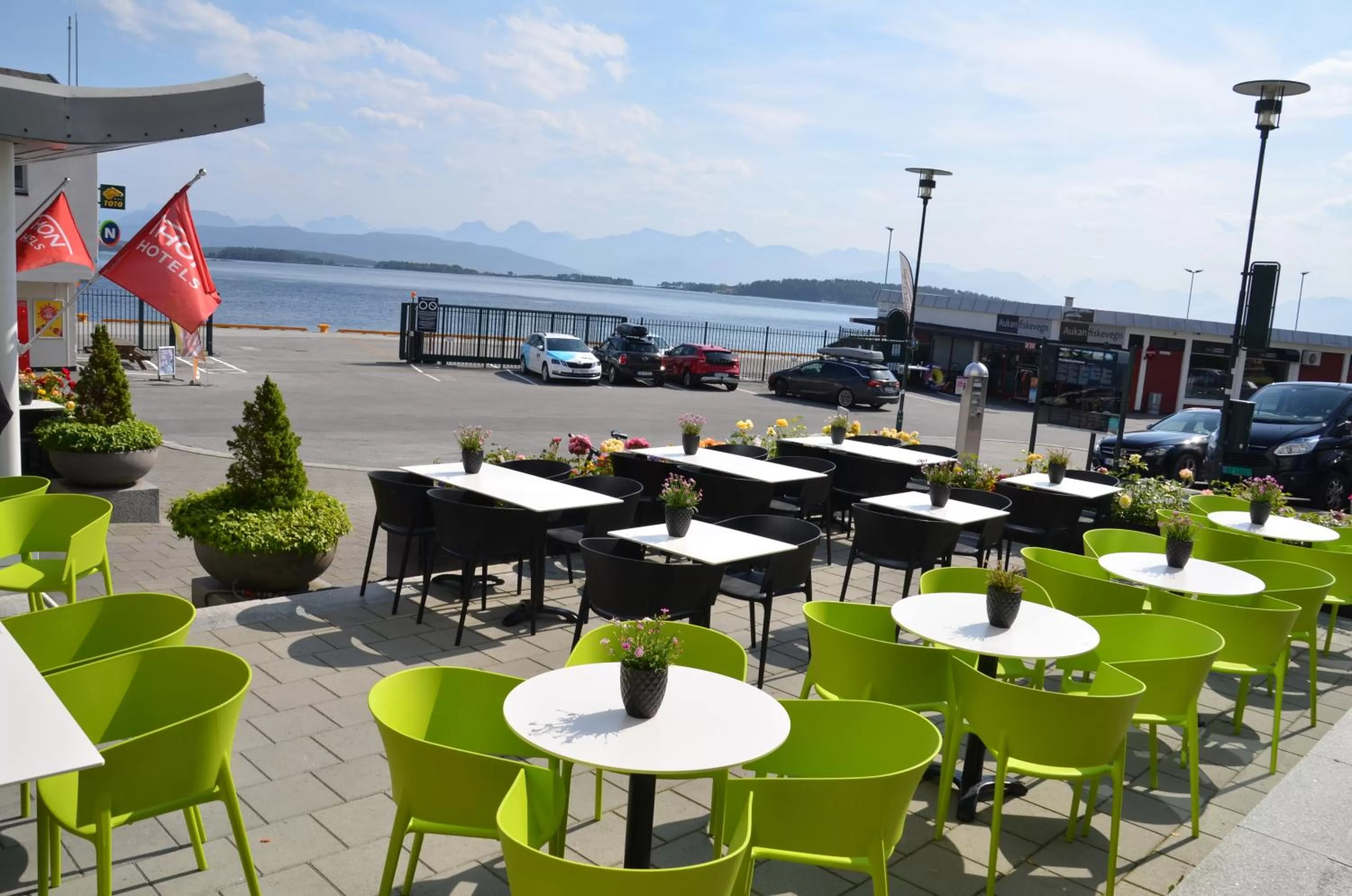 Patio in Thon Hotel Moldefjord