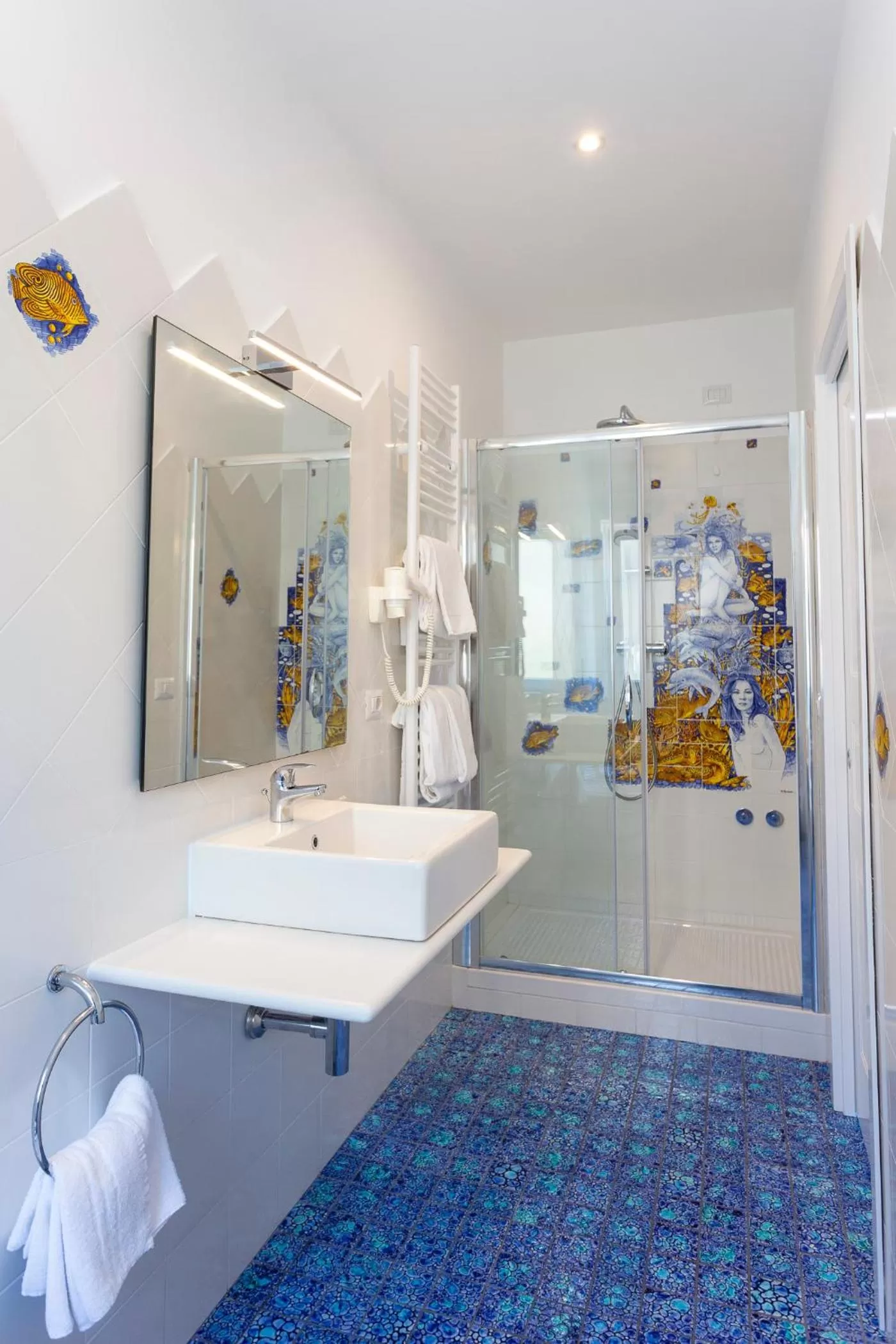 Decorative detail in Hotel Bristol