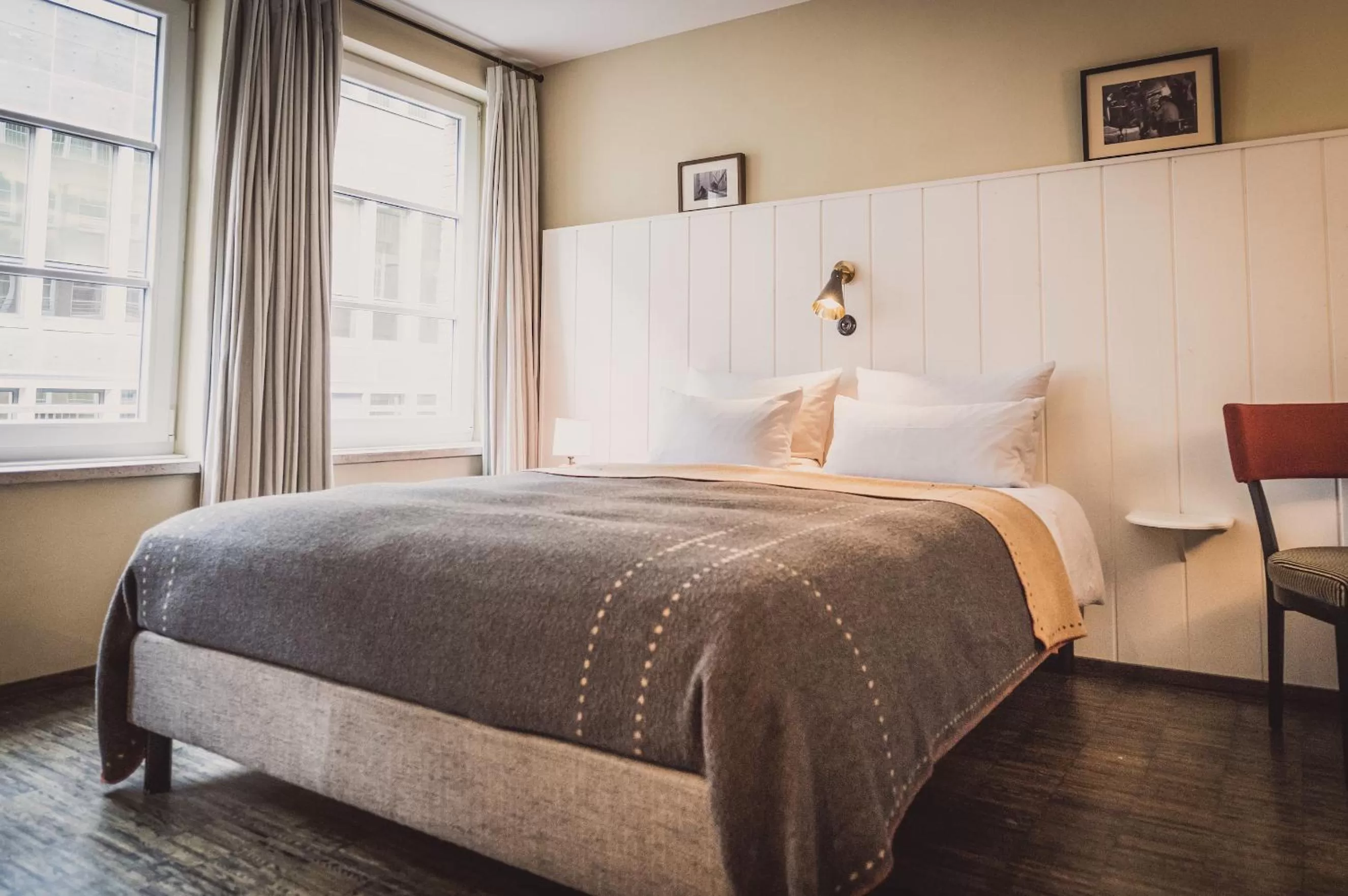 Bed in Henri Hotel Hamburg Downtown