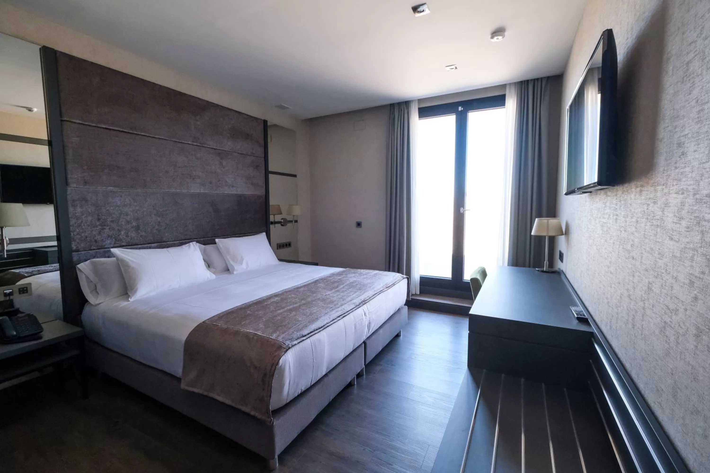 Photo of the whole room in LD Sevilla