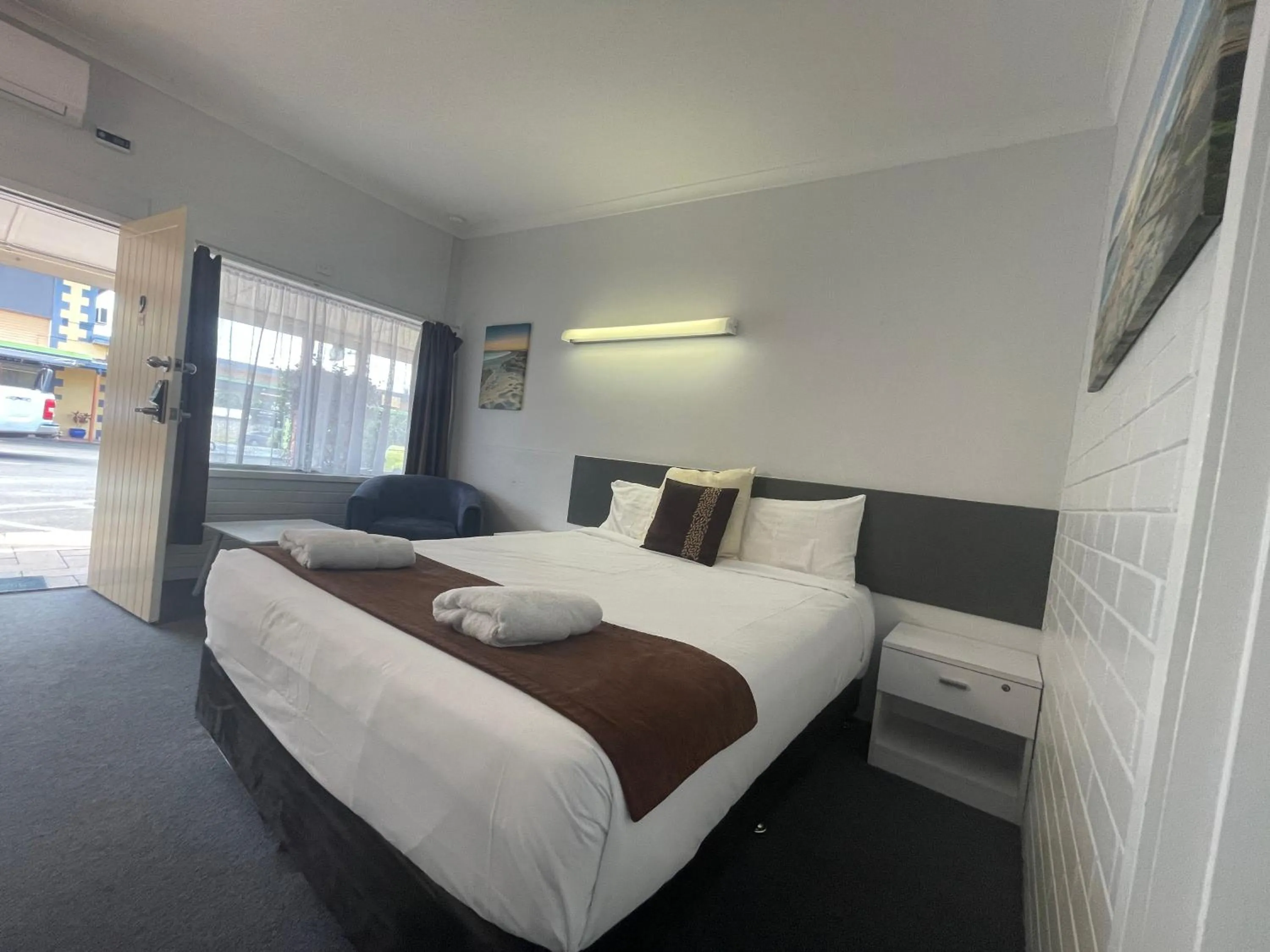 Bedroom, Bed in Arkana Motel