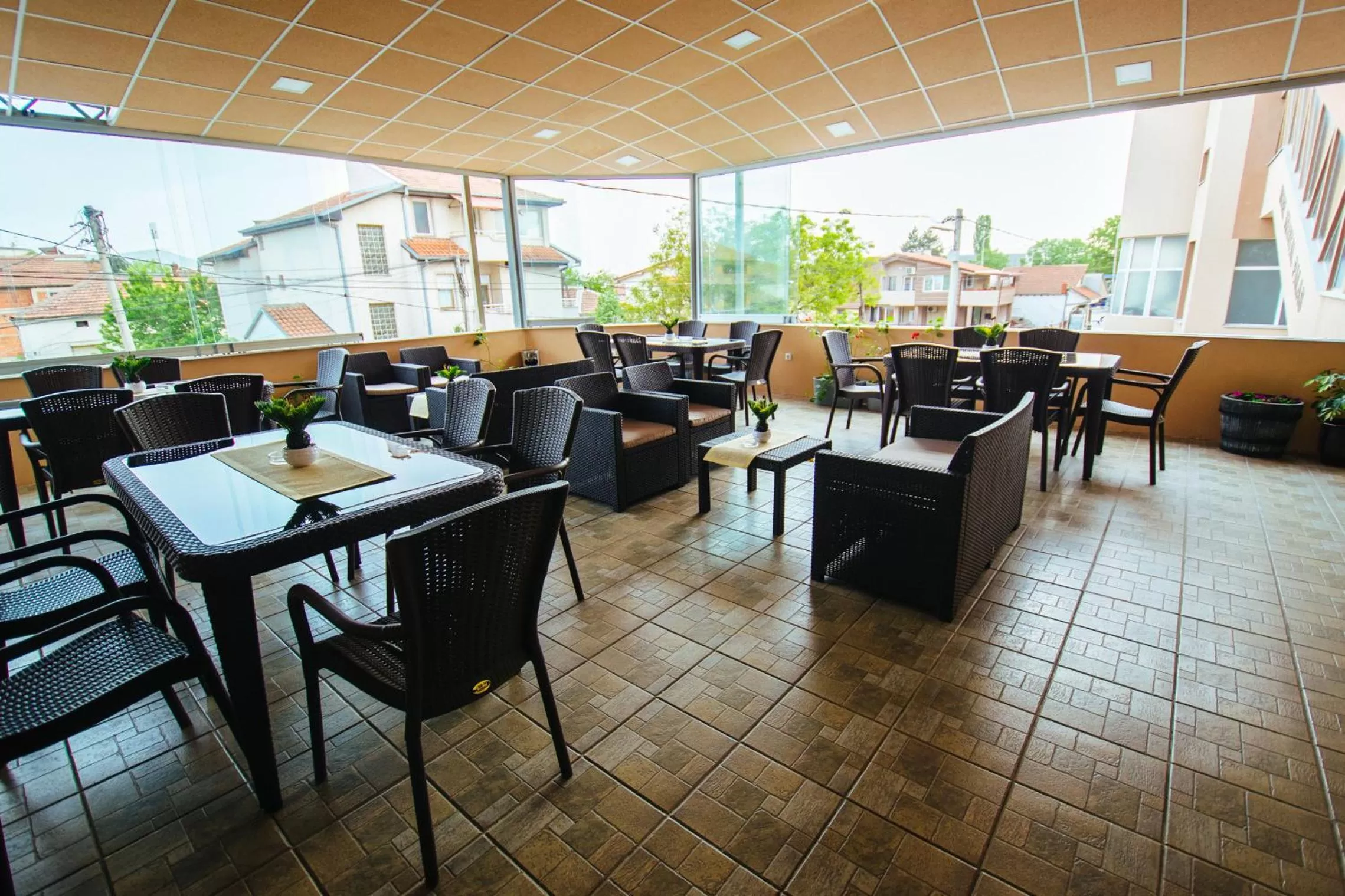 Restaurant/places to eat in Hotel Kristal Palas