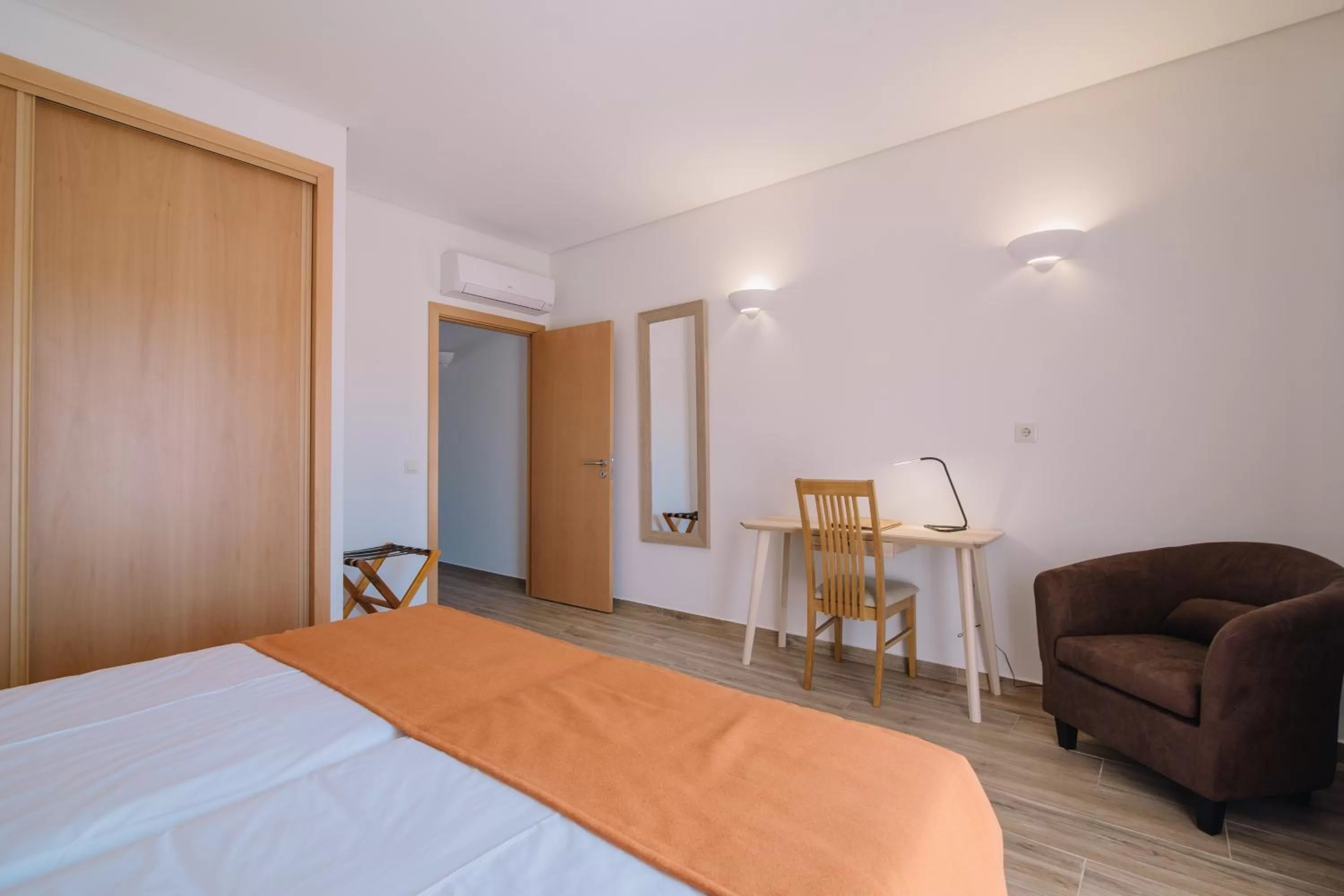 Bedroom, Bed in Quinta dos Poetas Nature Hotel & Apartments