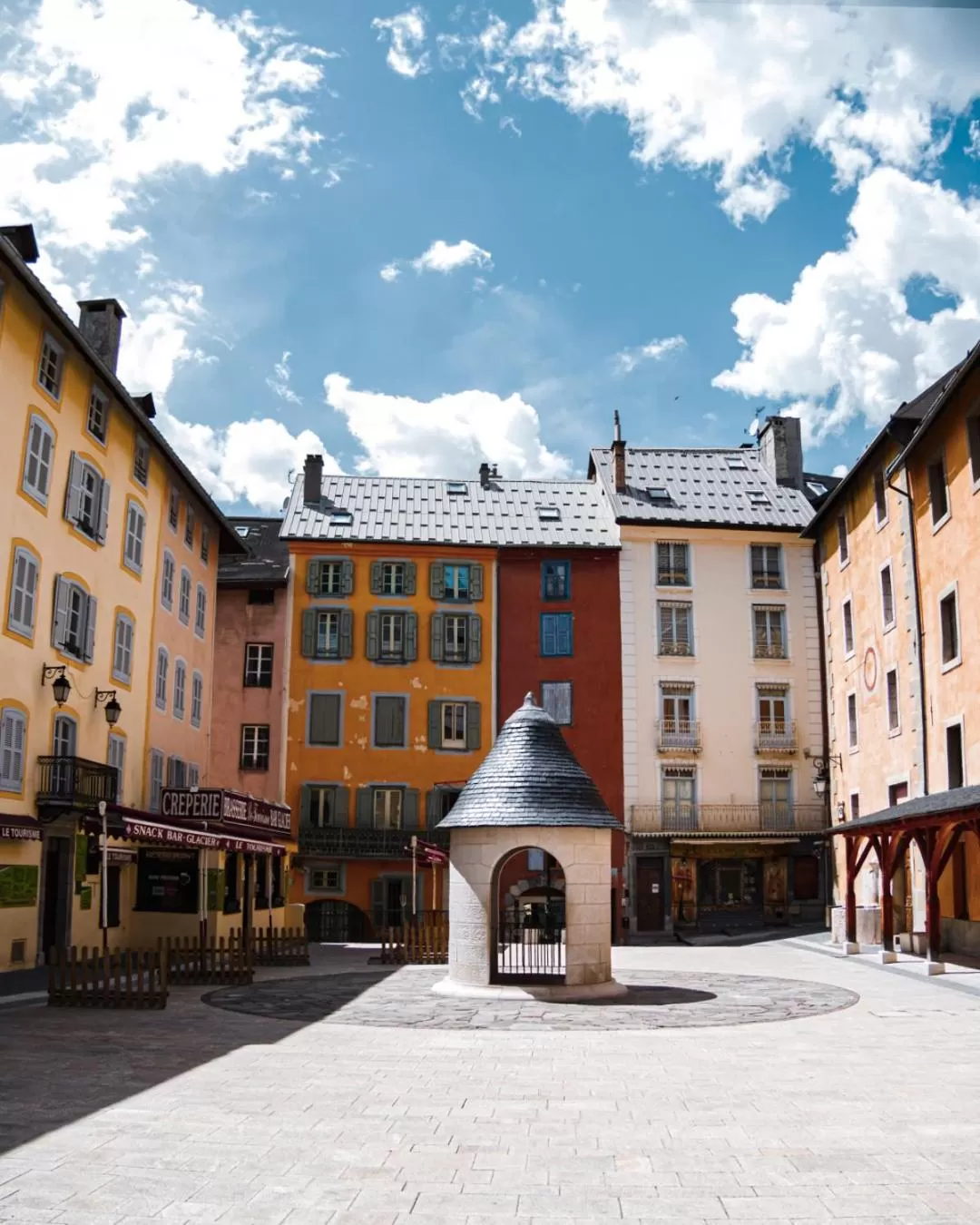 Nearby landmark in SOWELL HOTELS Le Parc & Spa