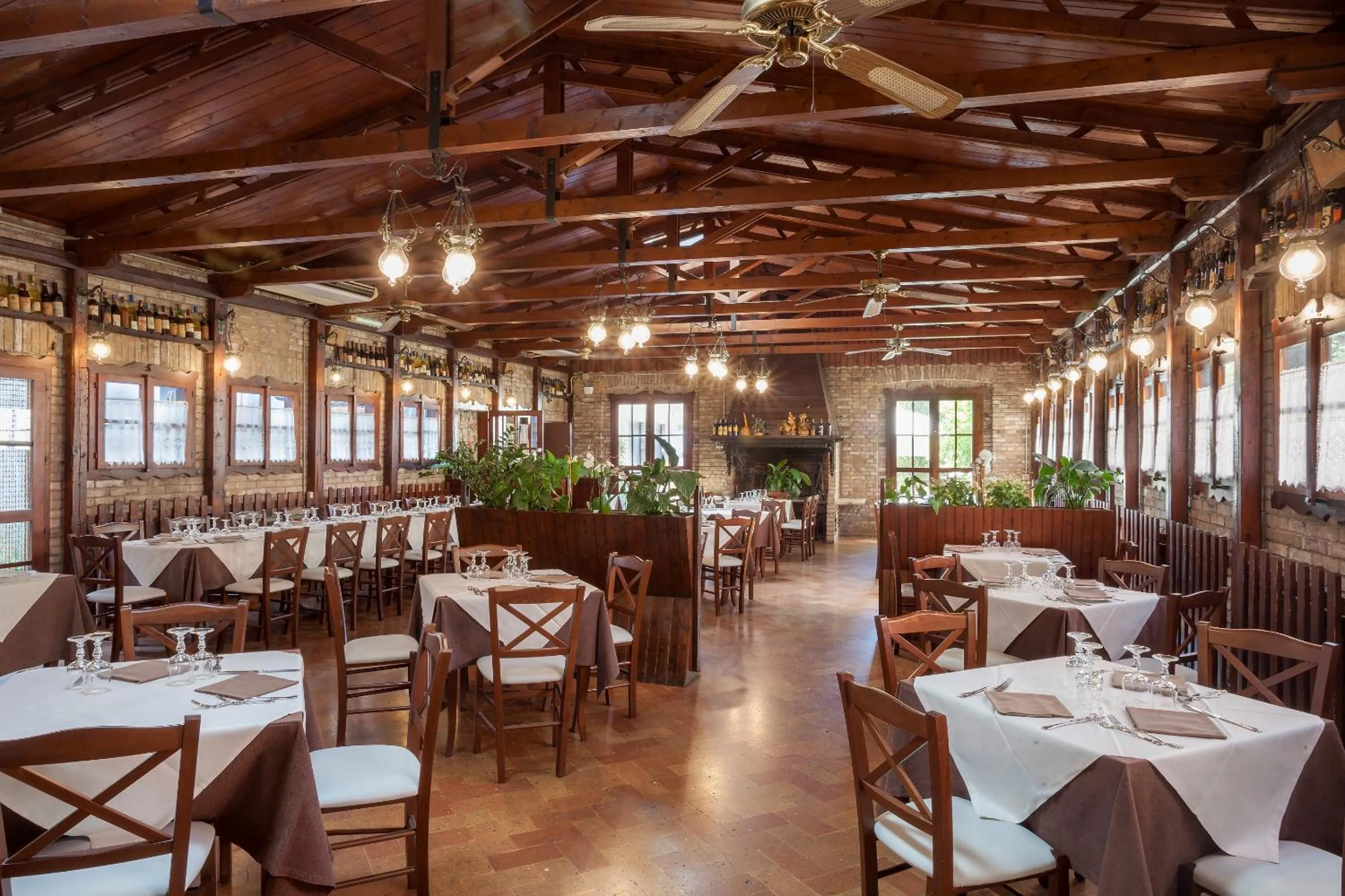 Restaurant/places to eat in La Cantinella