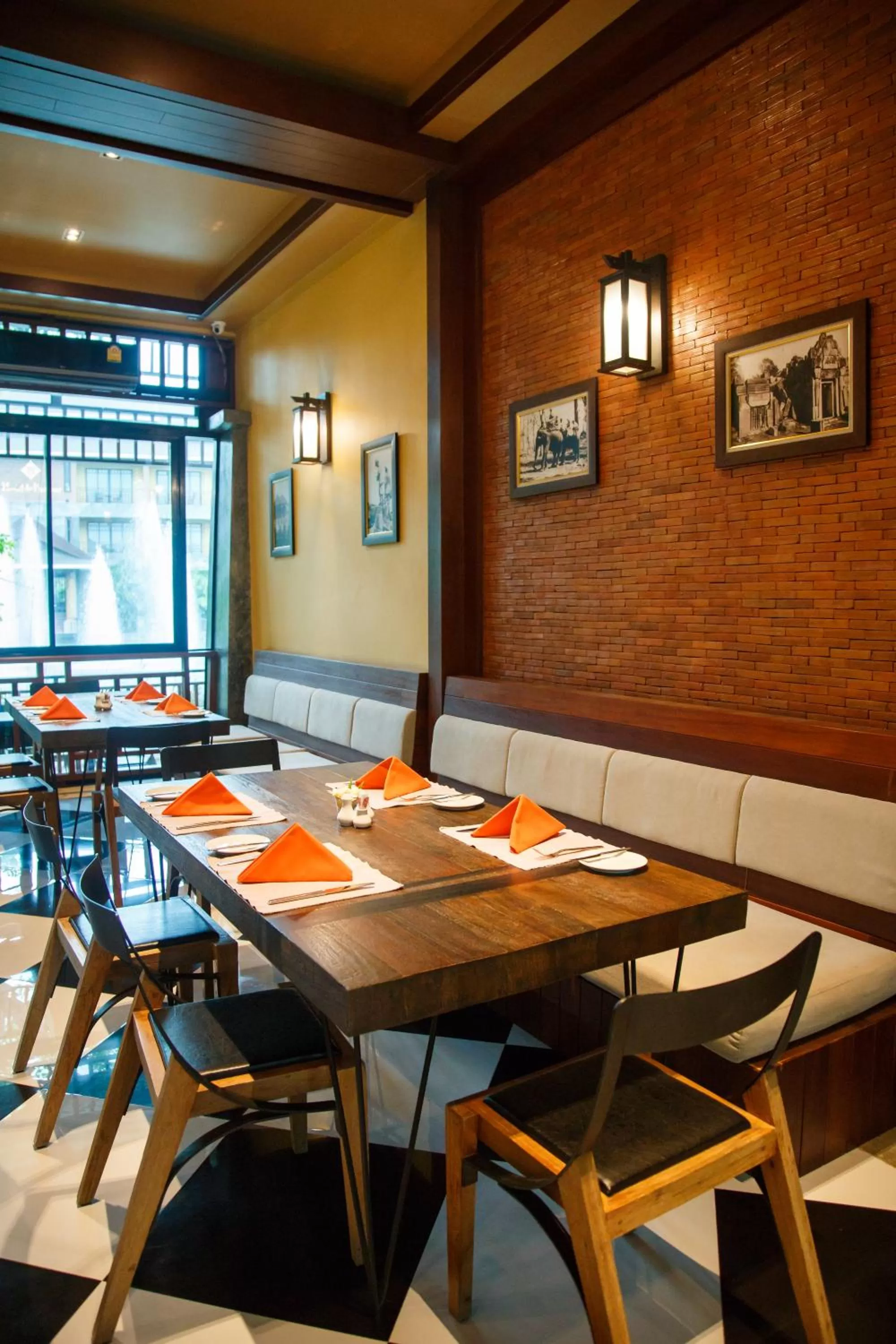 Restaurant/places to eat in Hotel de l'amour SHA PLUS