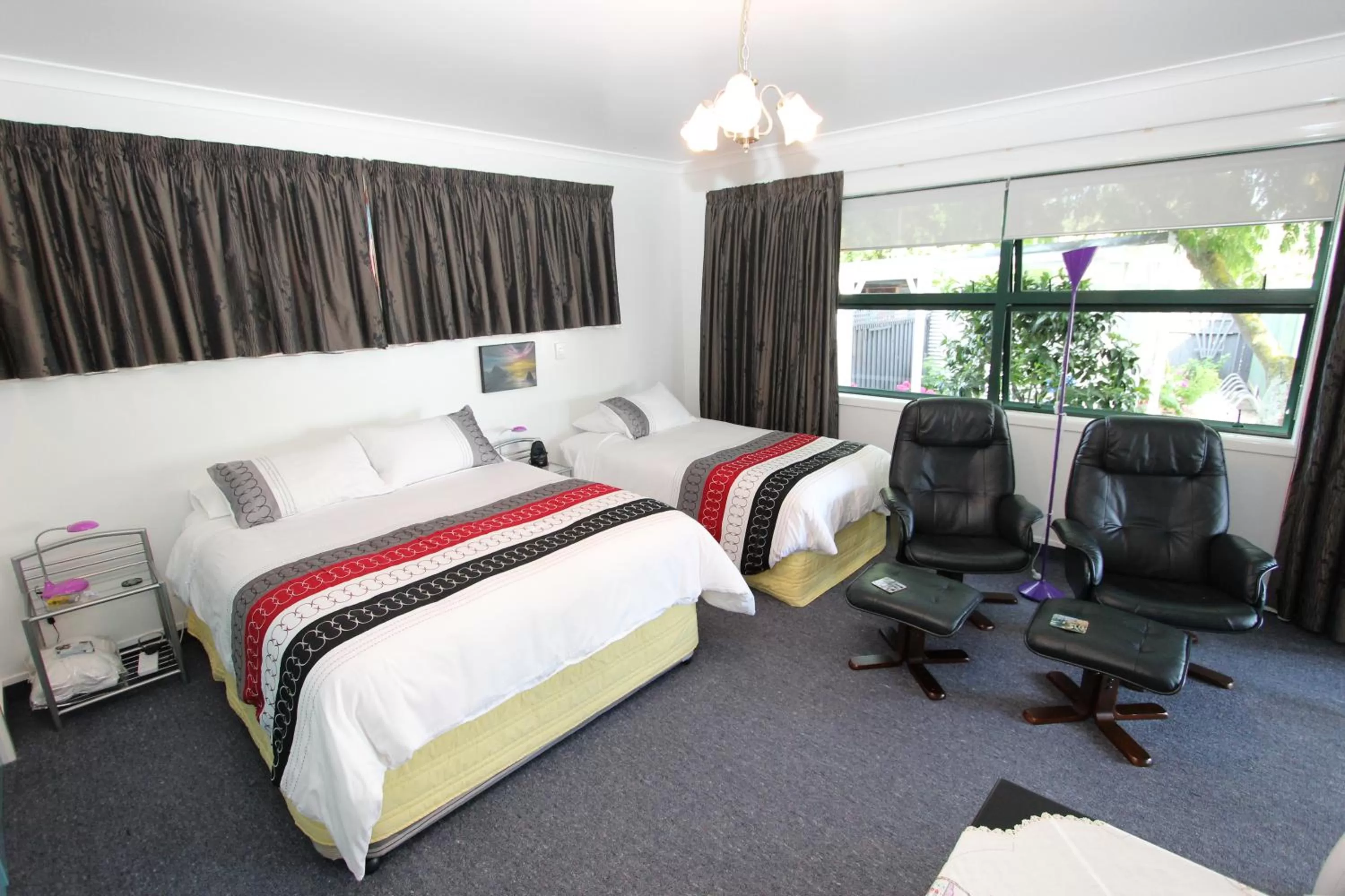 Bed in Greenmeadows on Gloucester