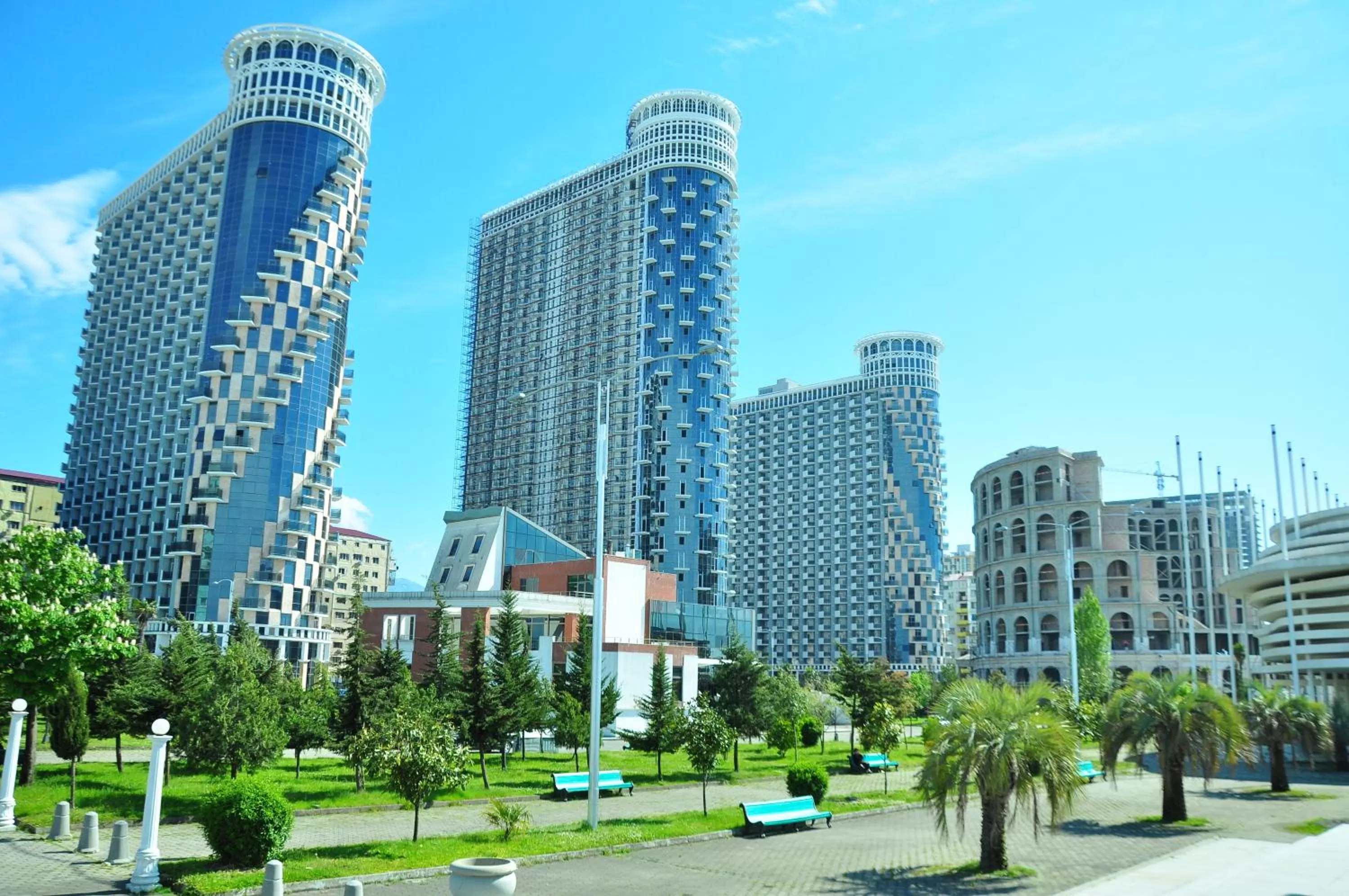 Facade/entrance in Rock Hotel First Line