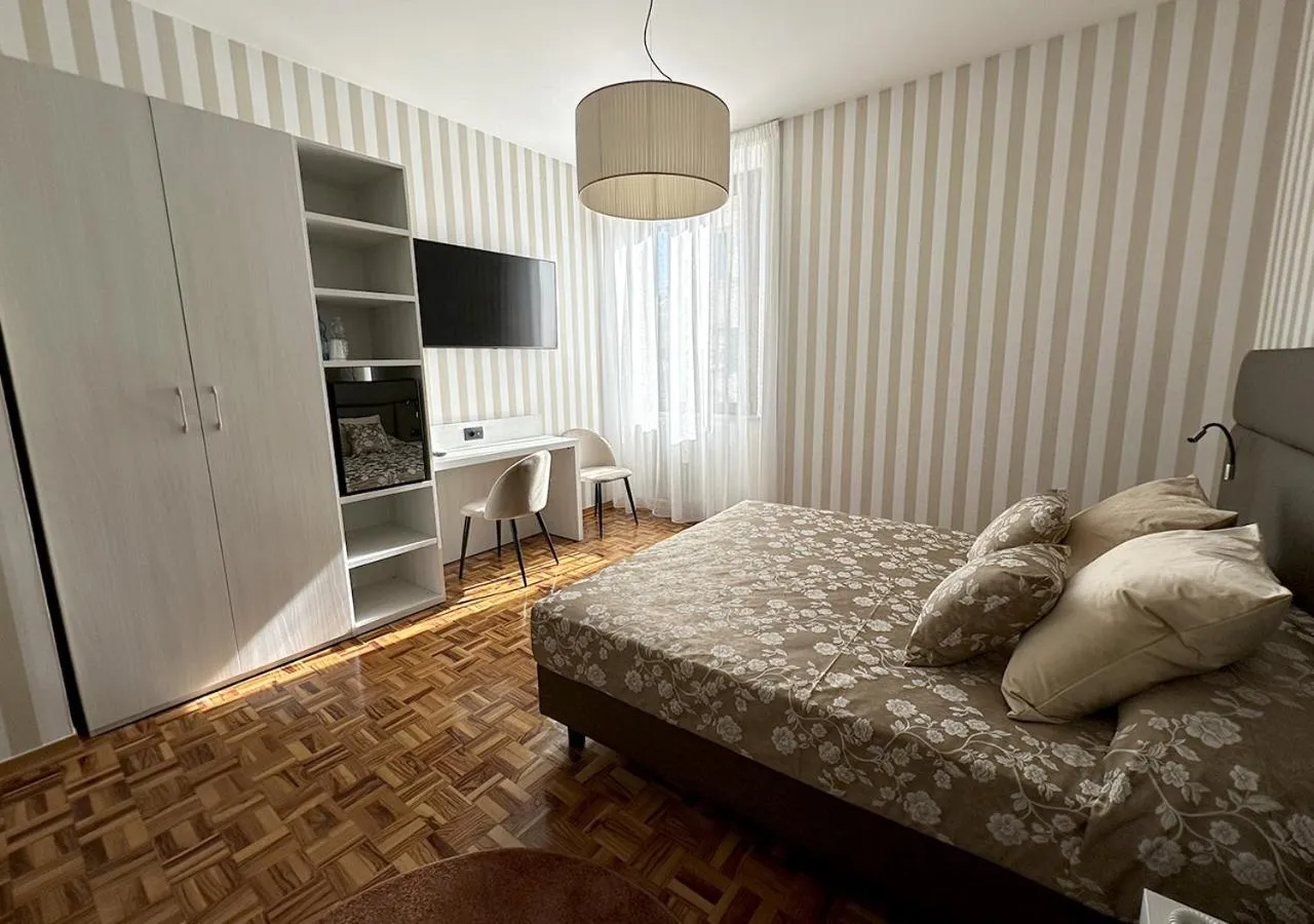 Bed in Hotel Continentale