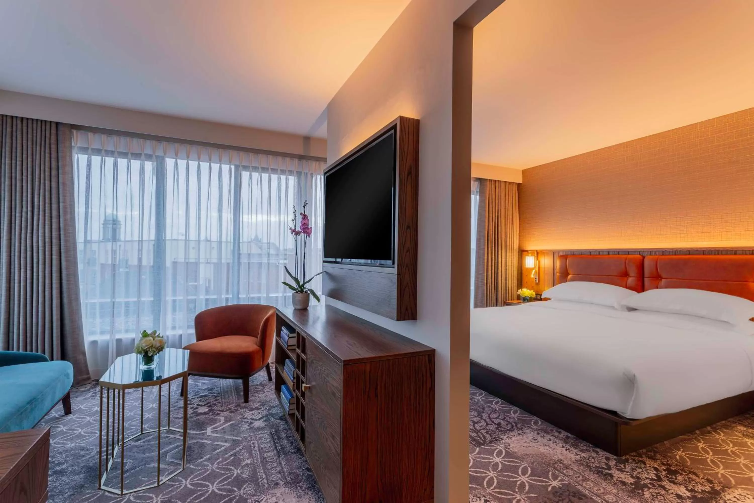 Photo of the whole room, Bed in Hyatt Centric The Liberties Dublin