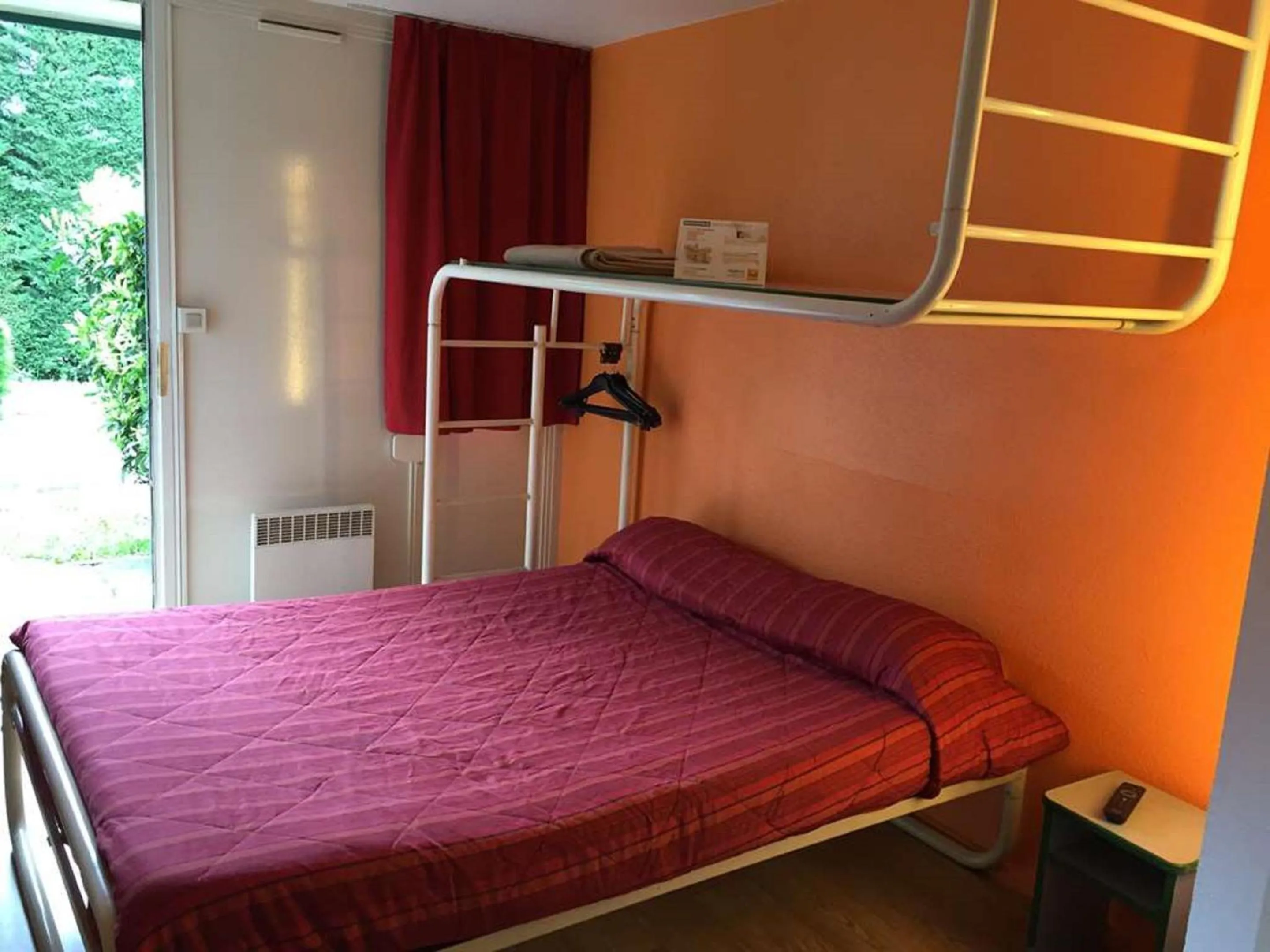 Bed in Premiere Classe St Etienne Nord Villars
