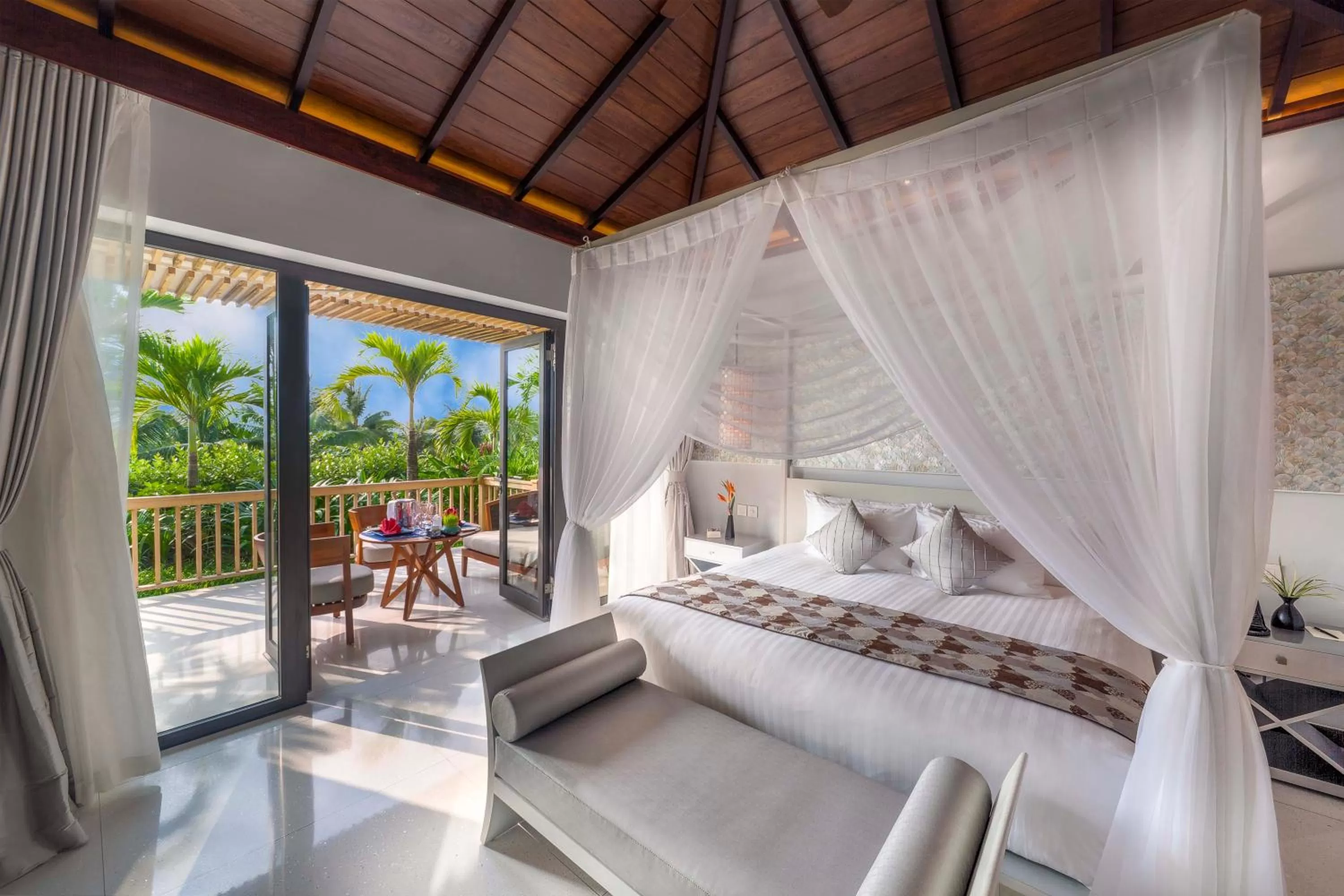 Photo of the whole room, Bed in Salinda Resort Phu Quoc - Sparkling Wine Breakfast