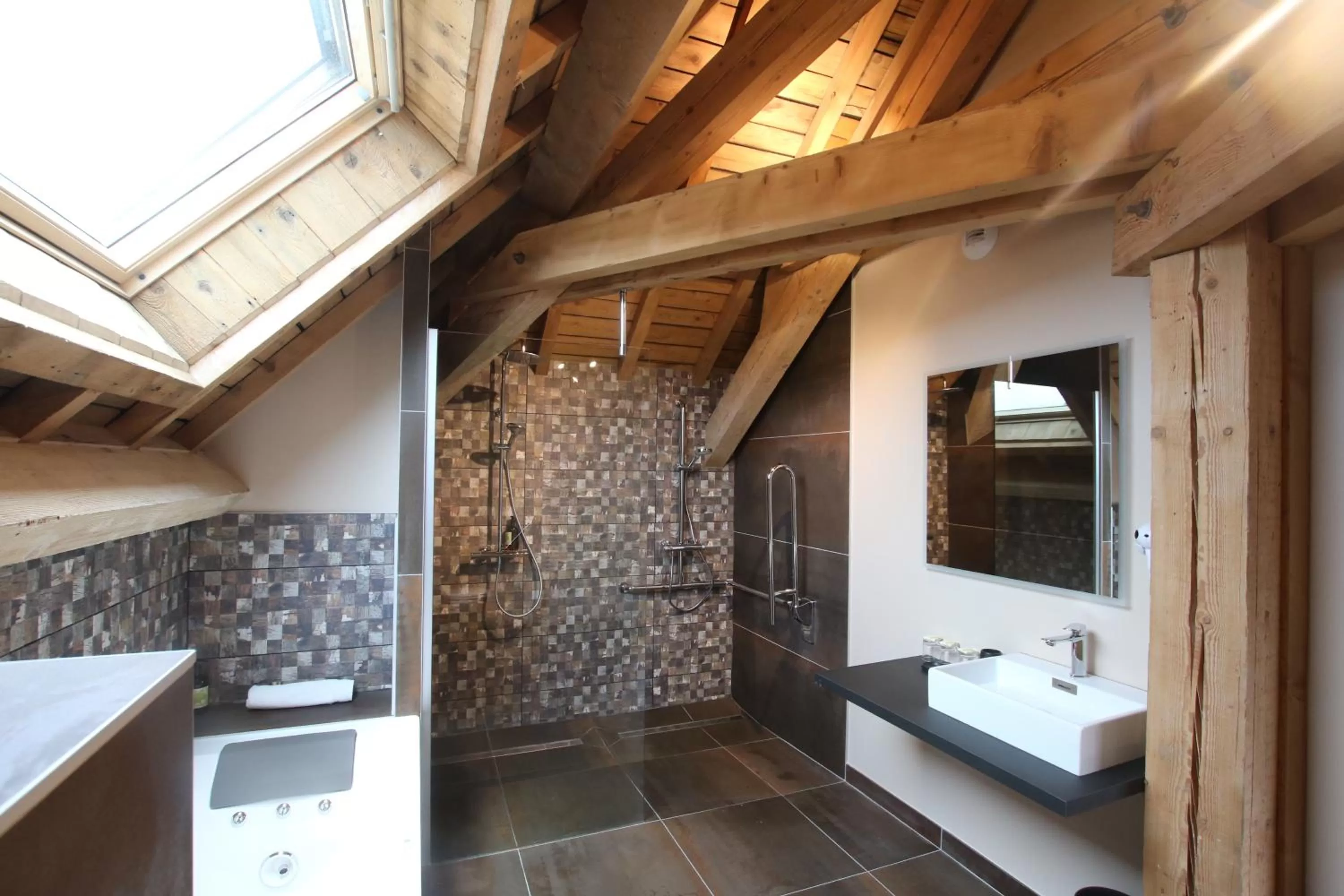 Bathroom in Les Loges Du Parc