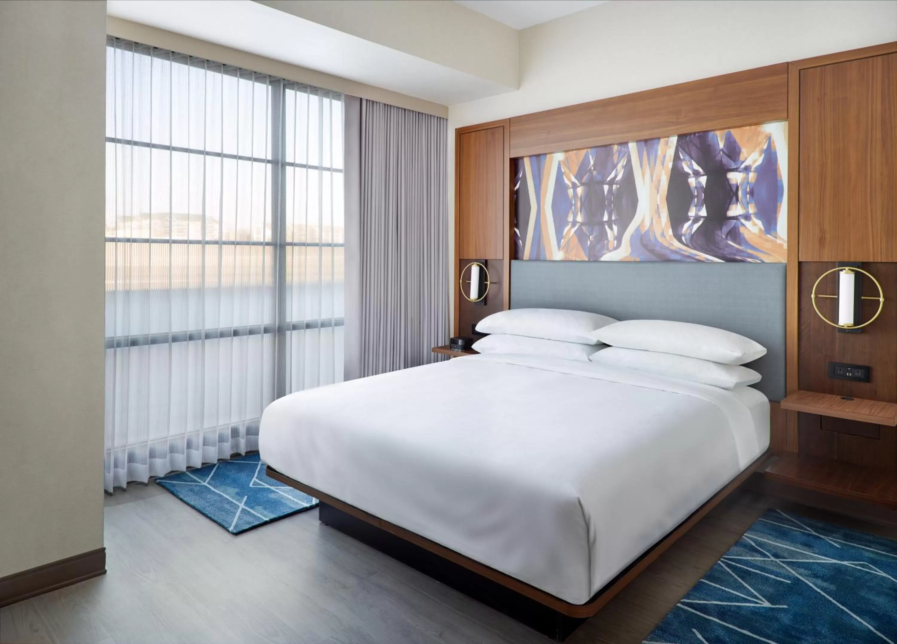 Bedroom, Bed in Marriott Knoxville Downtown