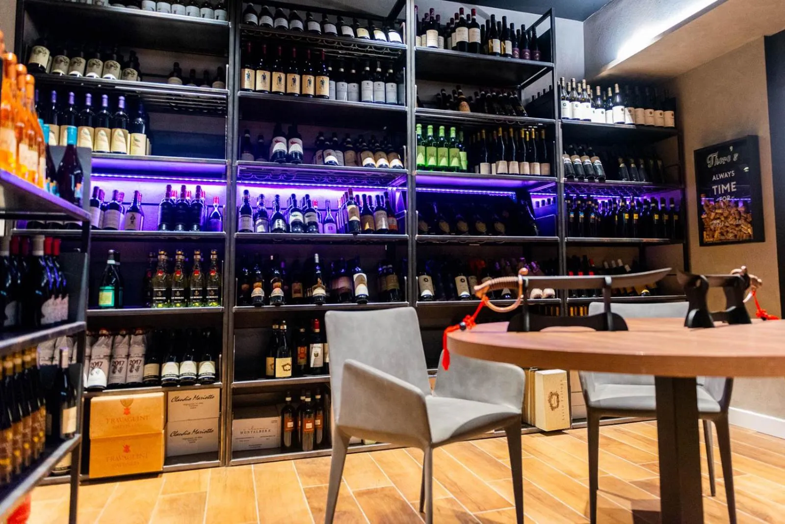 Restaurant/places to eat in Hotel Europa