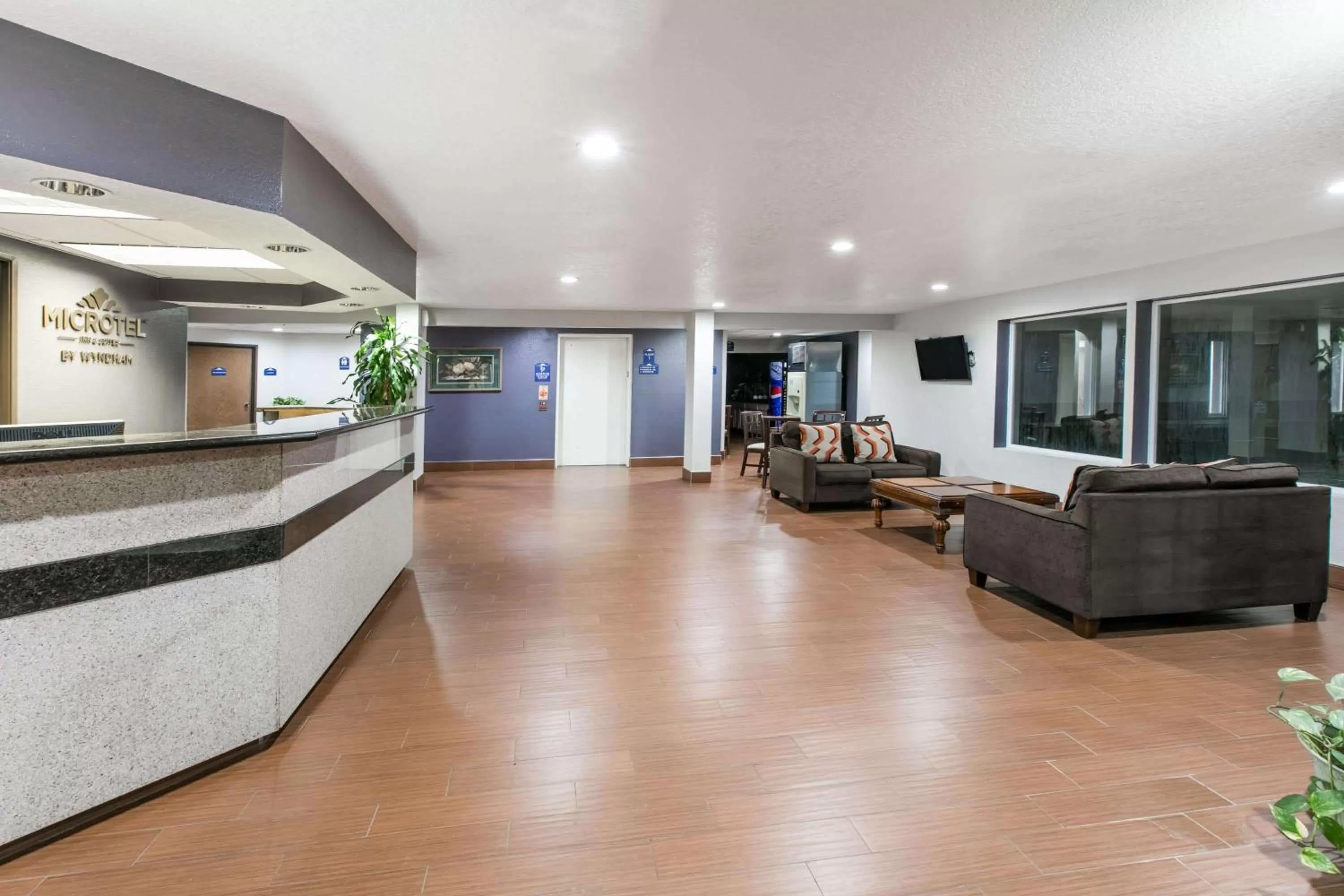 Lobby or reception in Microtel Inn & Suites by Wyndham Oklahoma City Airport