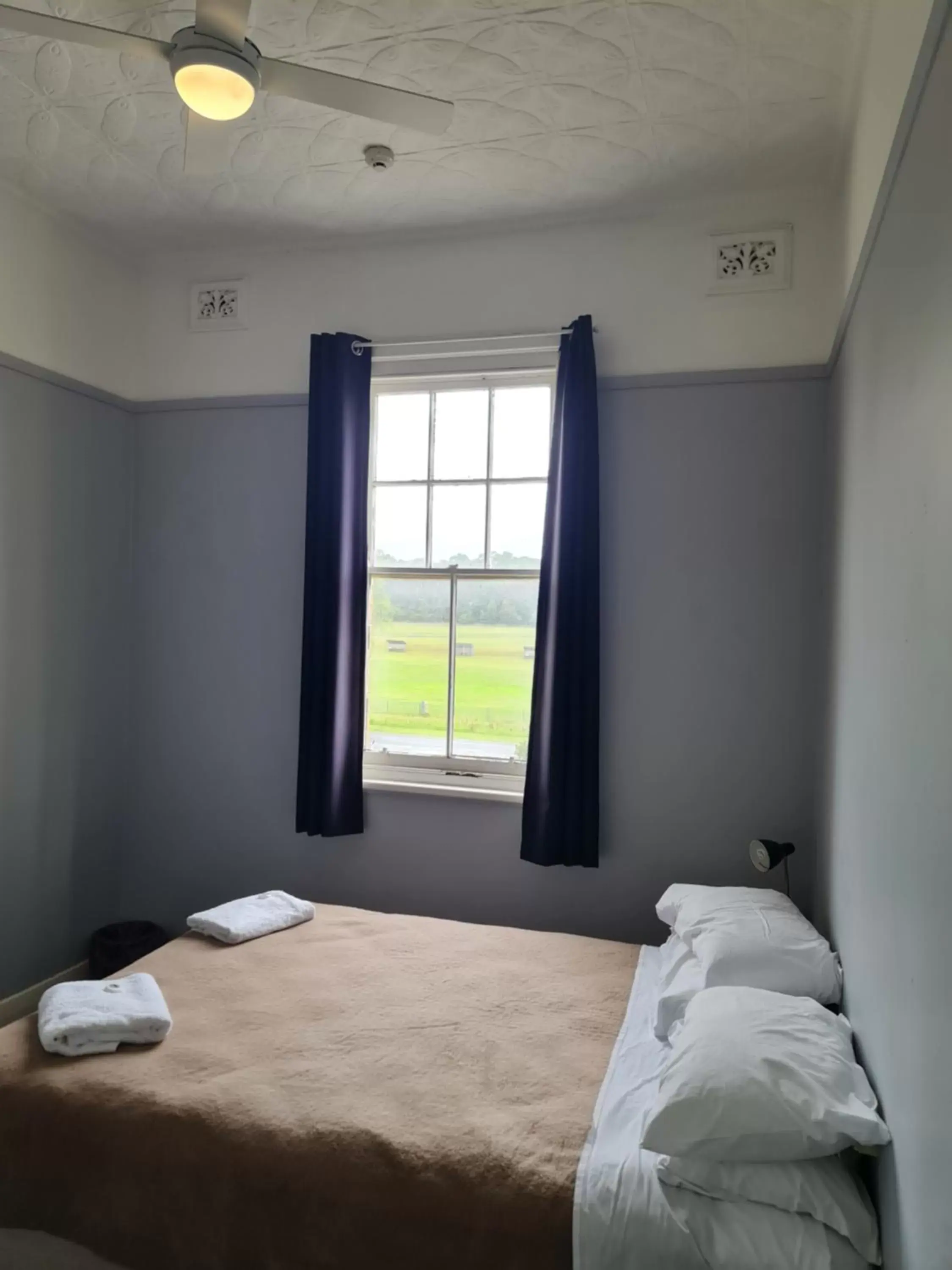 Standard Twin Room in Kearsley Hotel Standard Twin Room in Kearsley Hotel