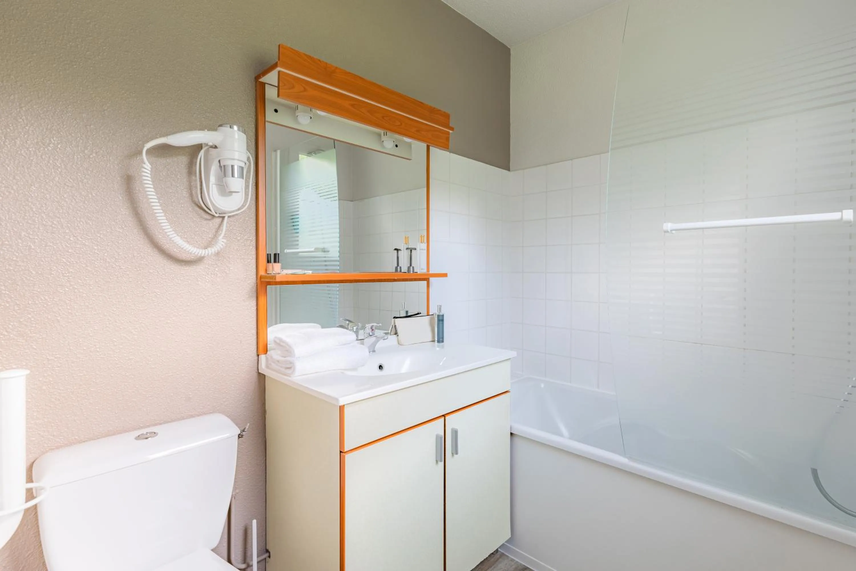 Bathroom in Appart'City Classic Rennes Ouest