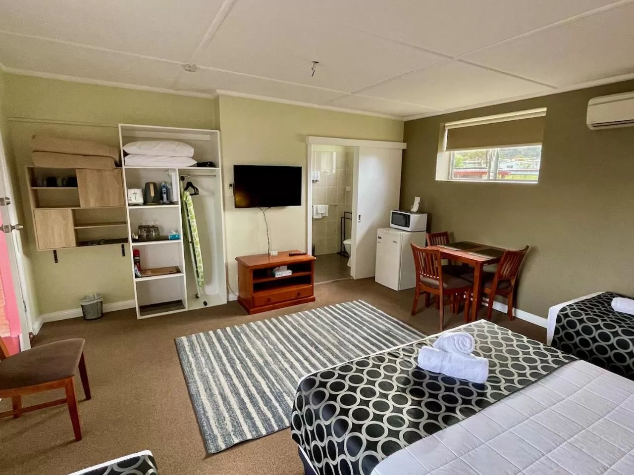 Bedroom, Bed in Quirindi Sunflower Motor Inn