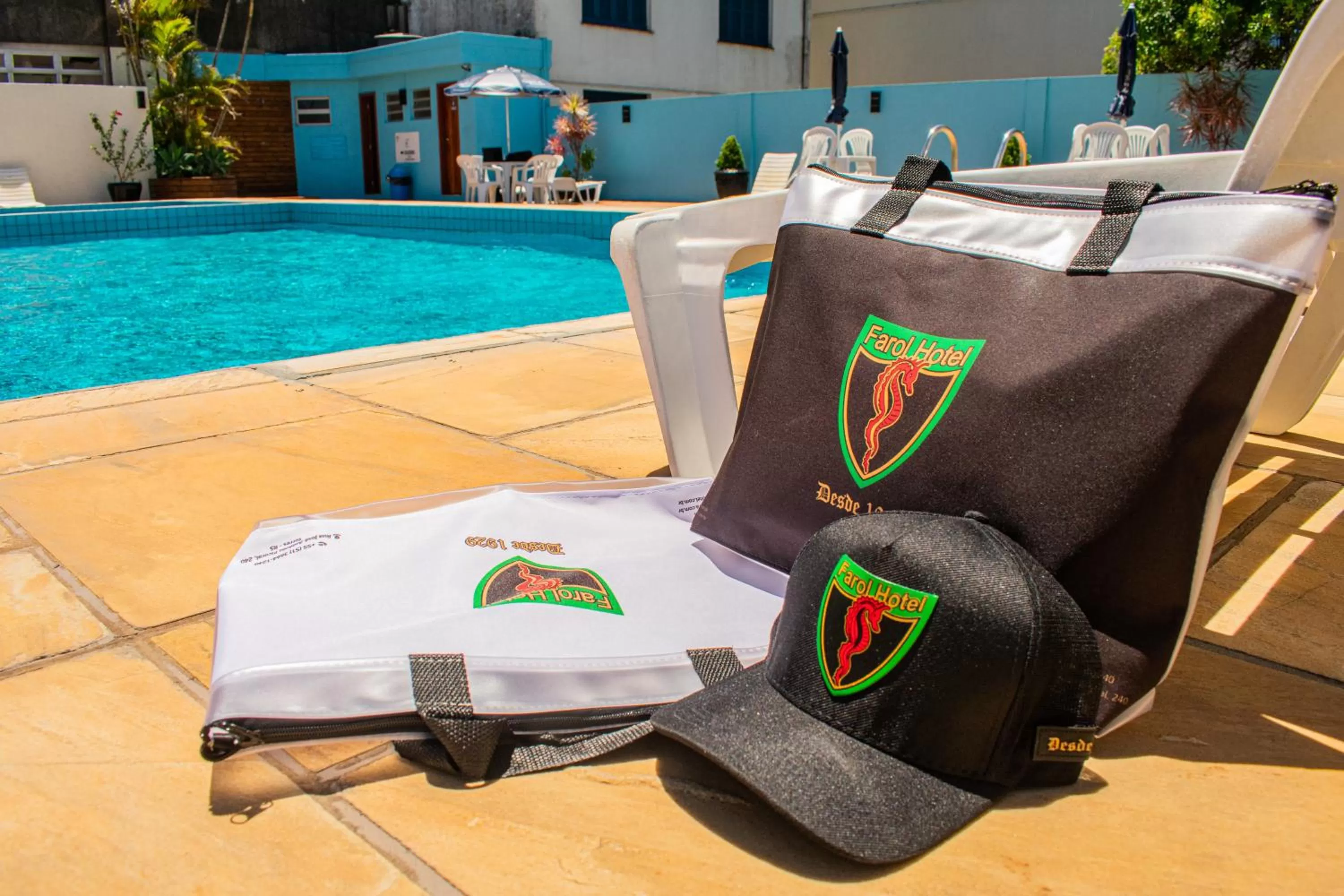 Swimming pool in Farol Hotel