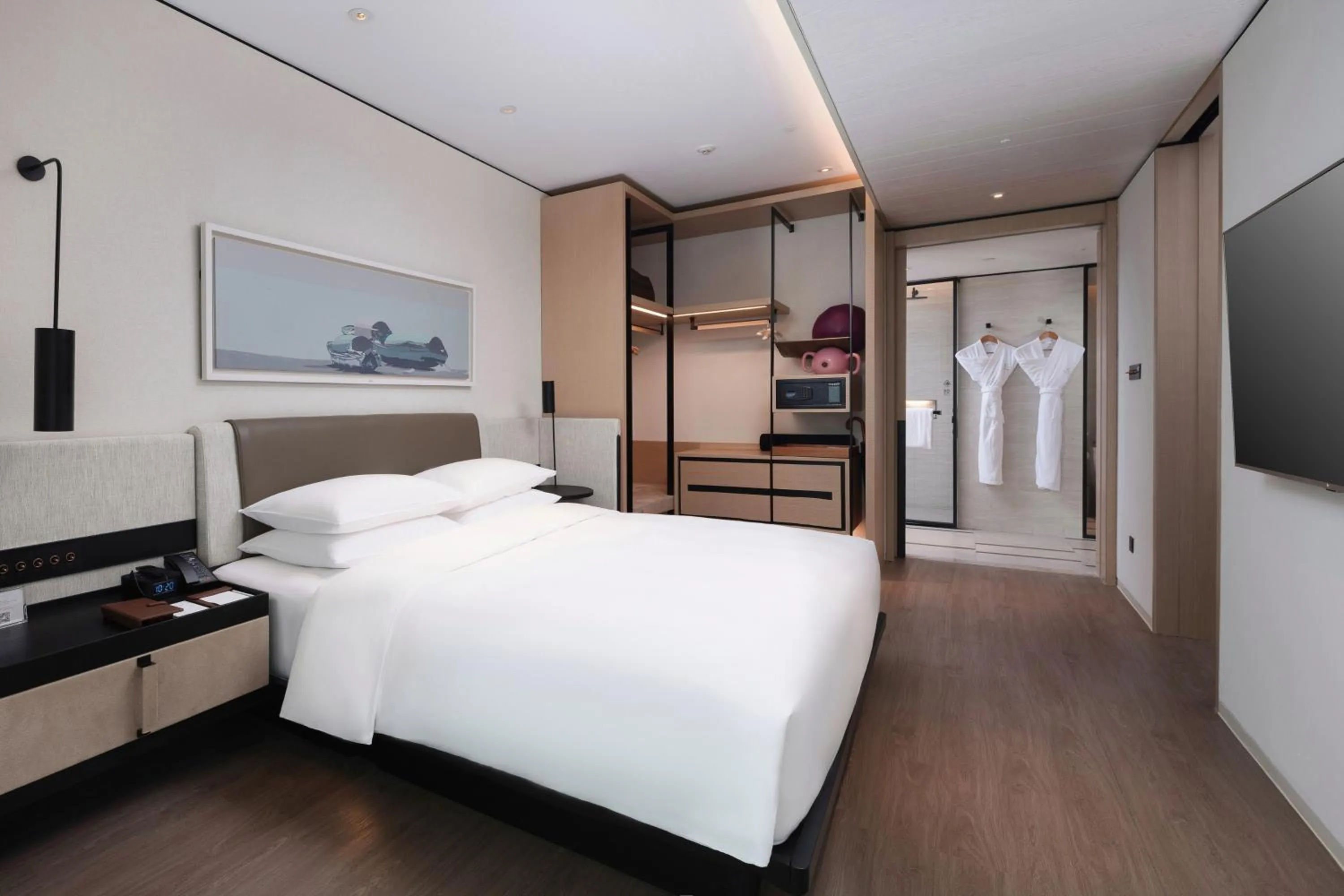 Photo of the whole room, Bed in THE MUMIAN HOTEL Shenzhen luohu