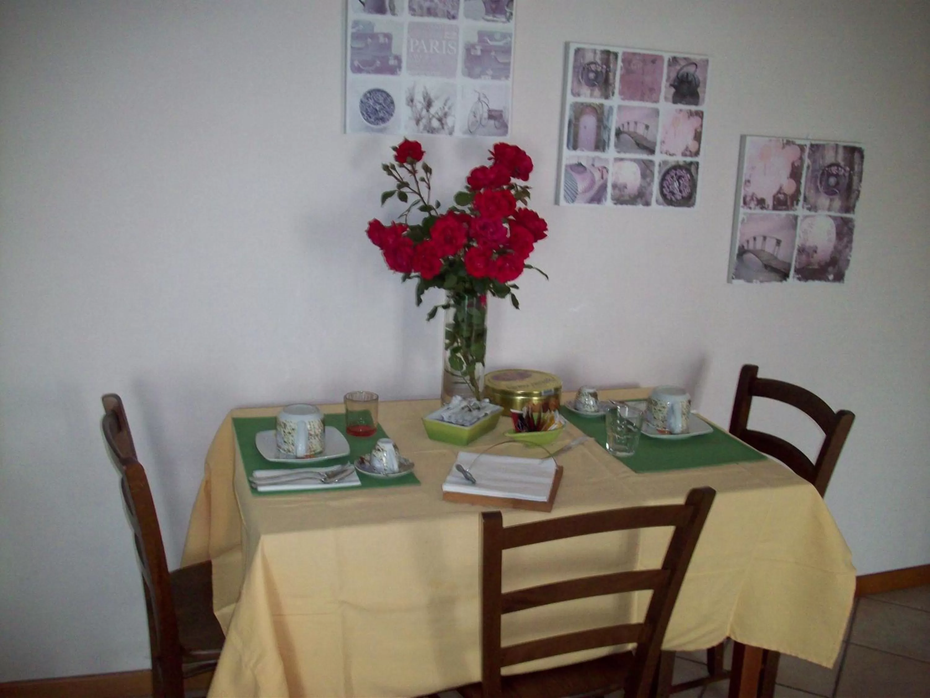 Dining area, Restaurant/Places to Eat in Zaffiro Blu Airport