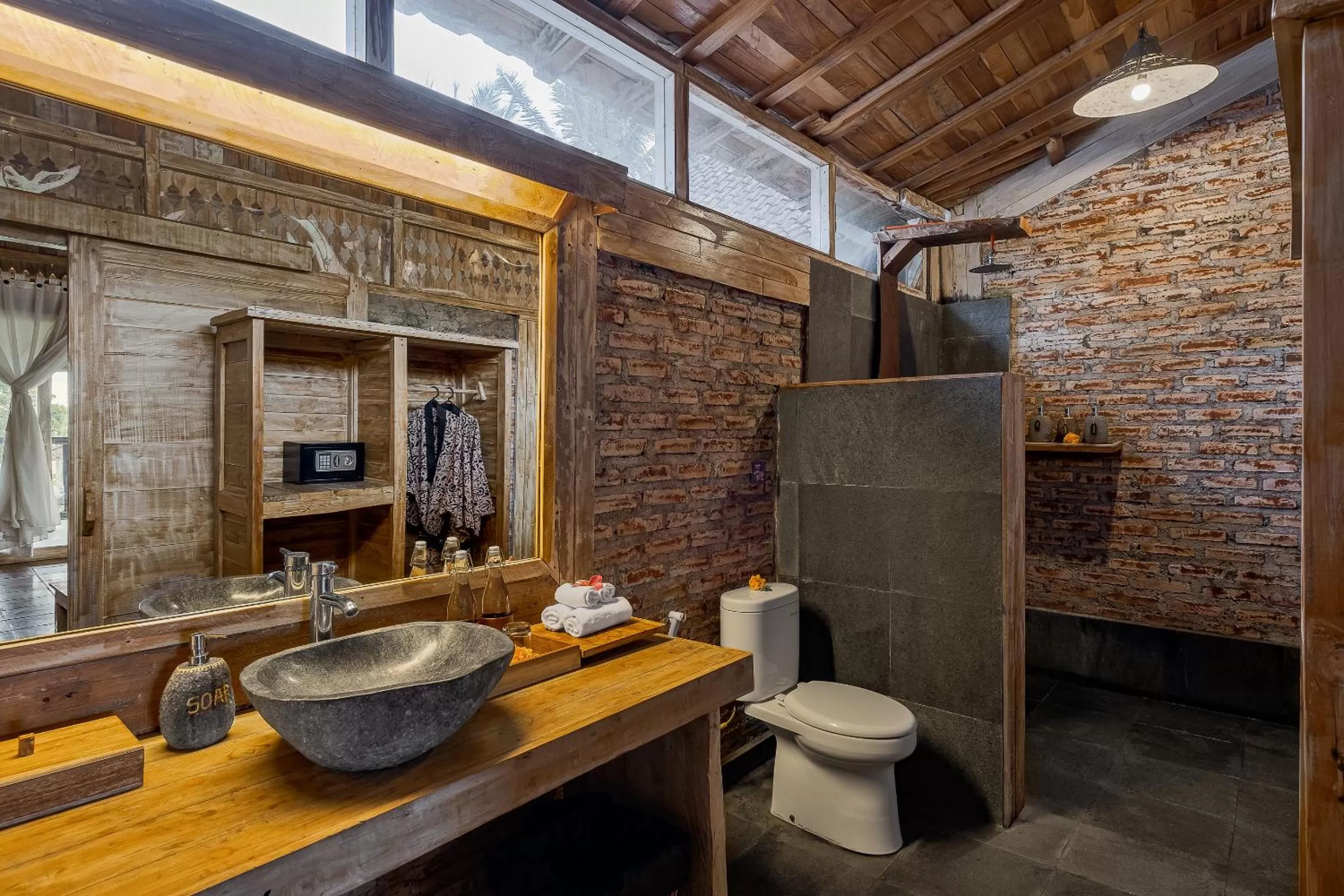 Shower in Joglo Organik Guesthouse