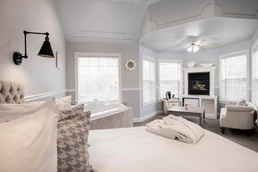 Living room in Hounds Tooth Inn