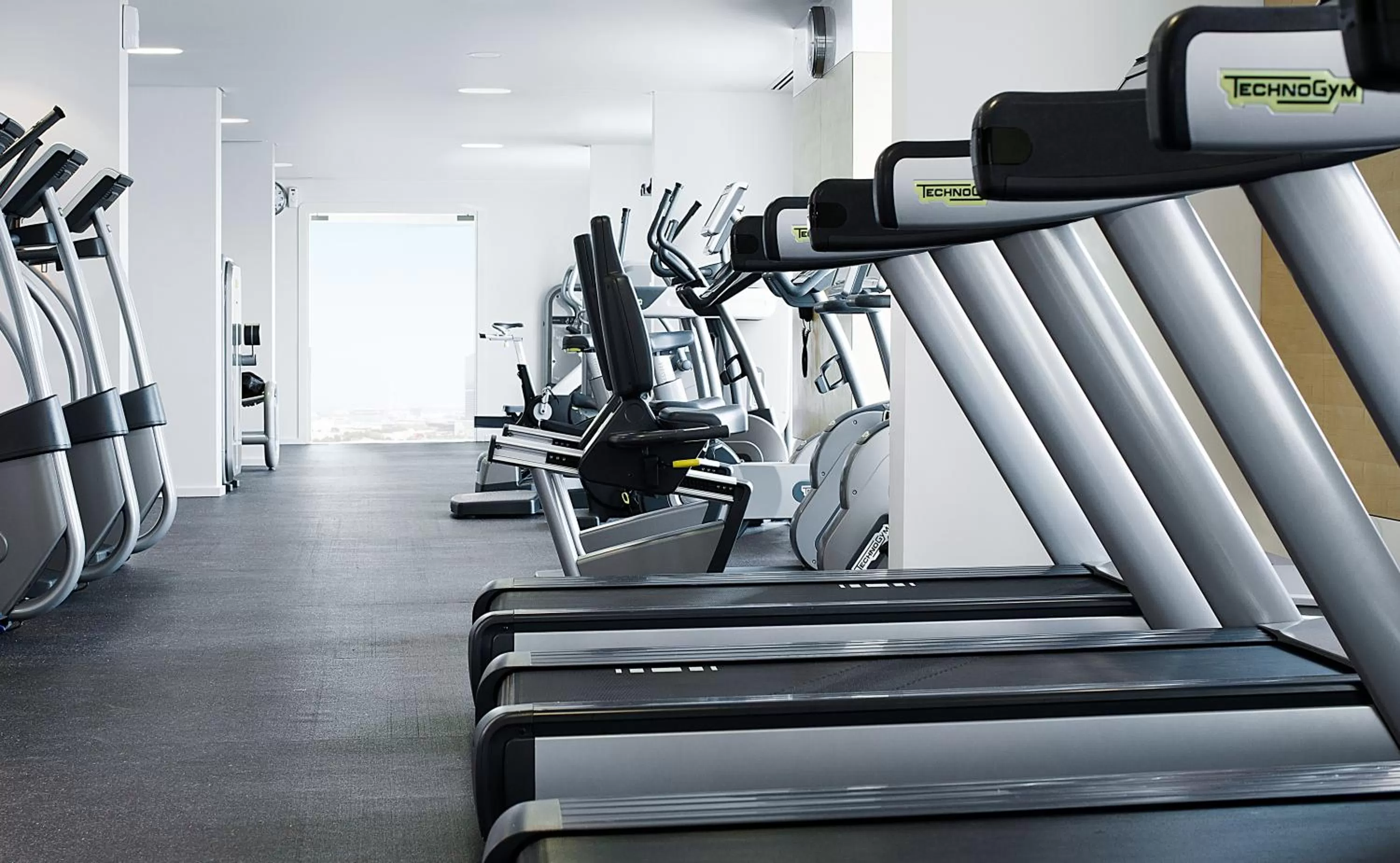 Fitness centre/facilities in Pullman Dubai Jumeirah Lakes Towers