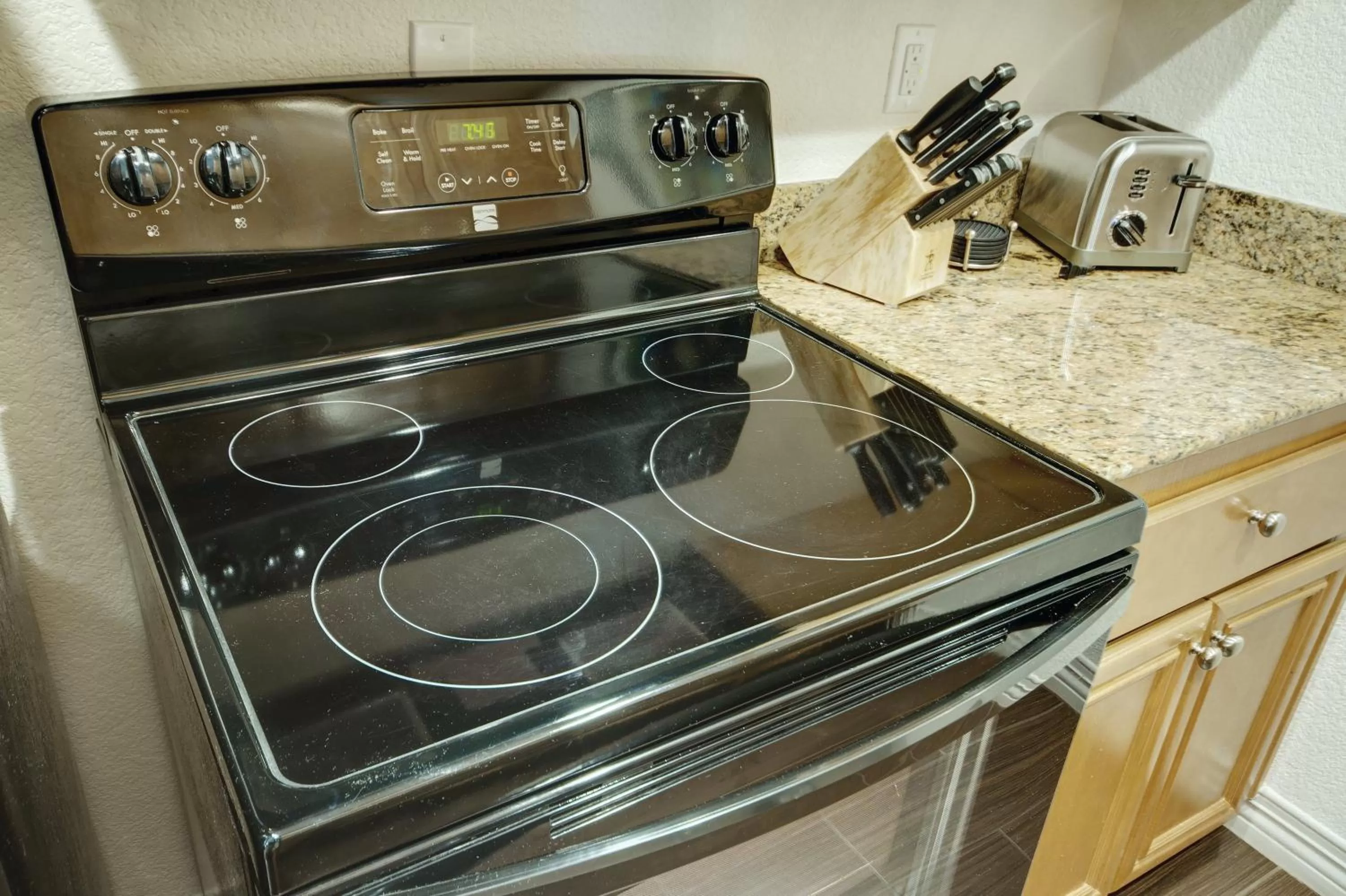 Kitchen or kitchenette in Desert Rose Resort