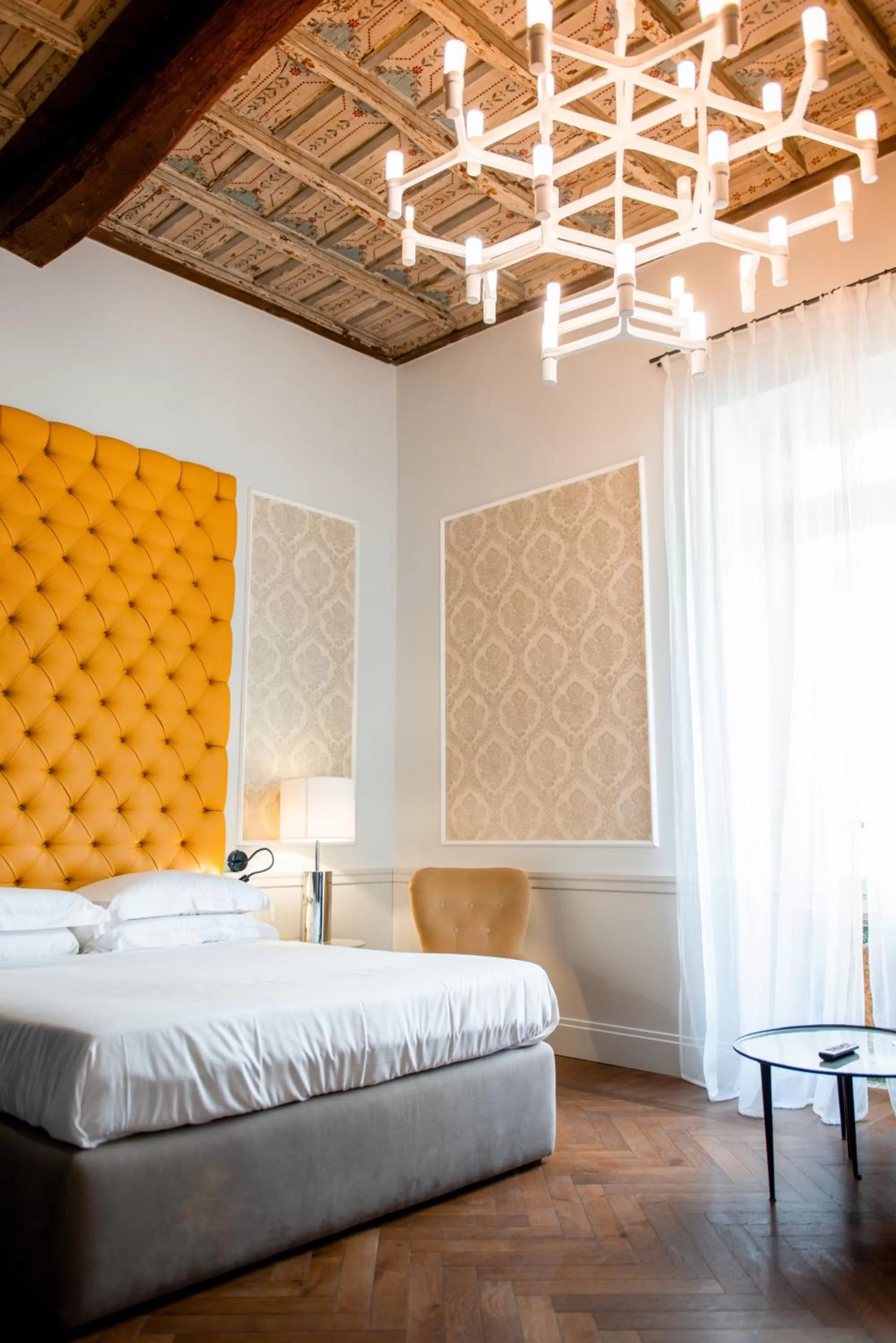 Photo of the whole room, Bed in Boutique Centrale Palace Hotel