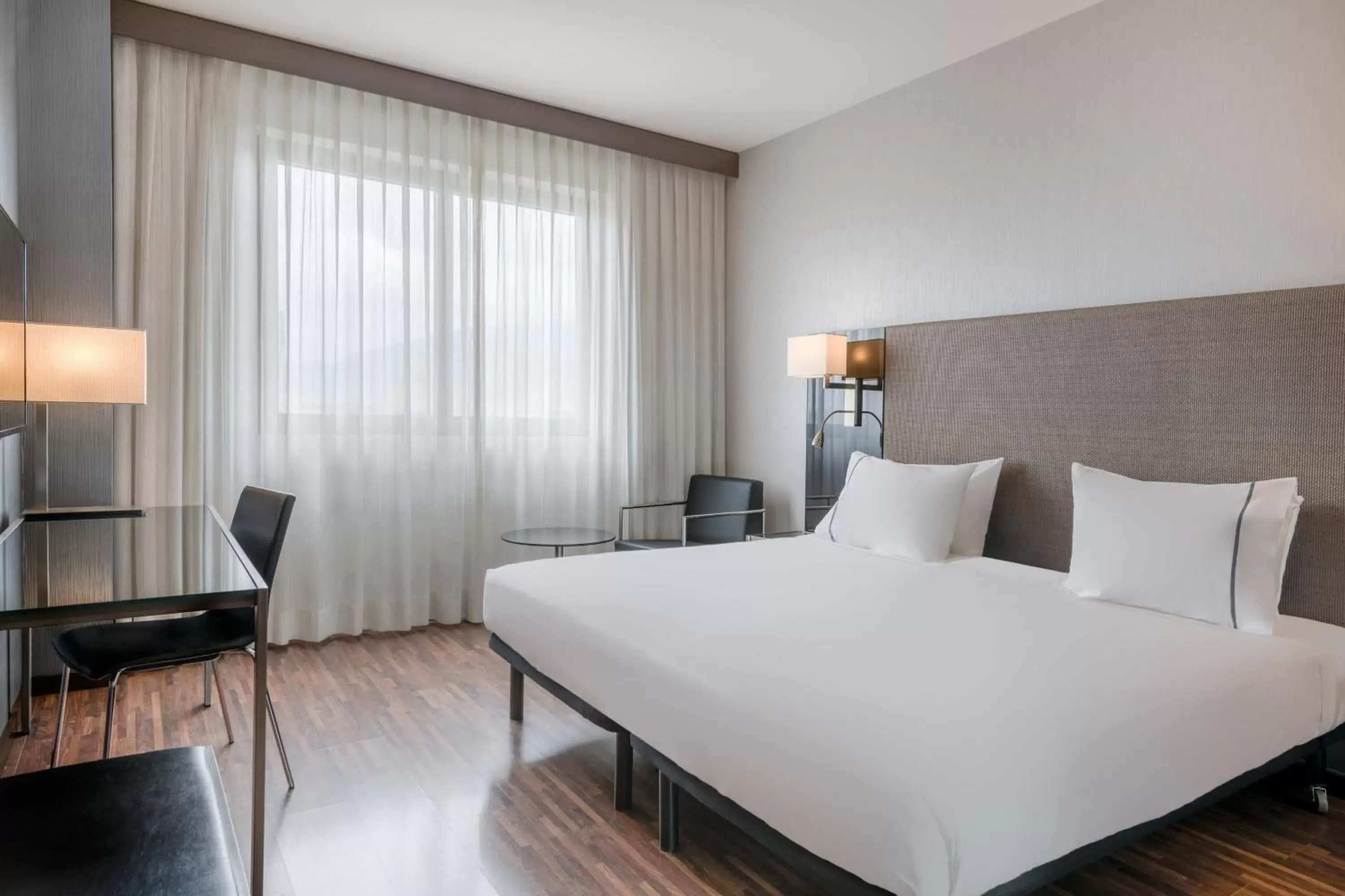 Standard Free Wifi, Guest room, 1 King in AC Hotel Brescia by Marriott Standard Free Wifi, Guest room, 1 King in AC Hotel Brescia by Marriott