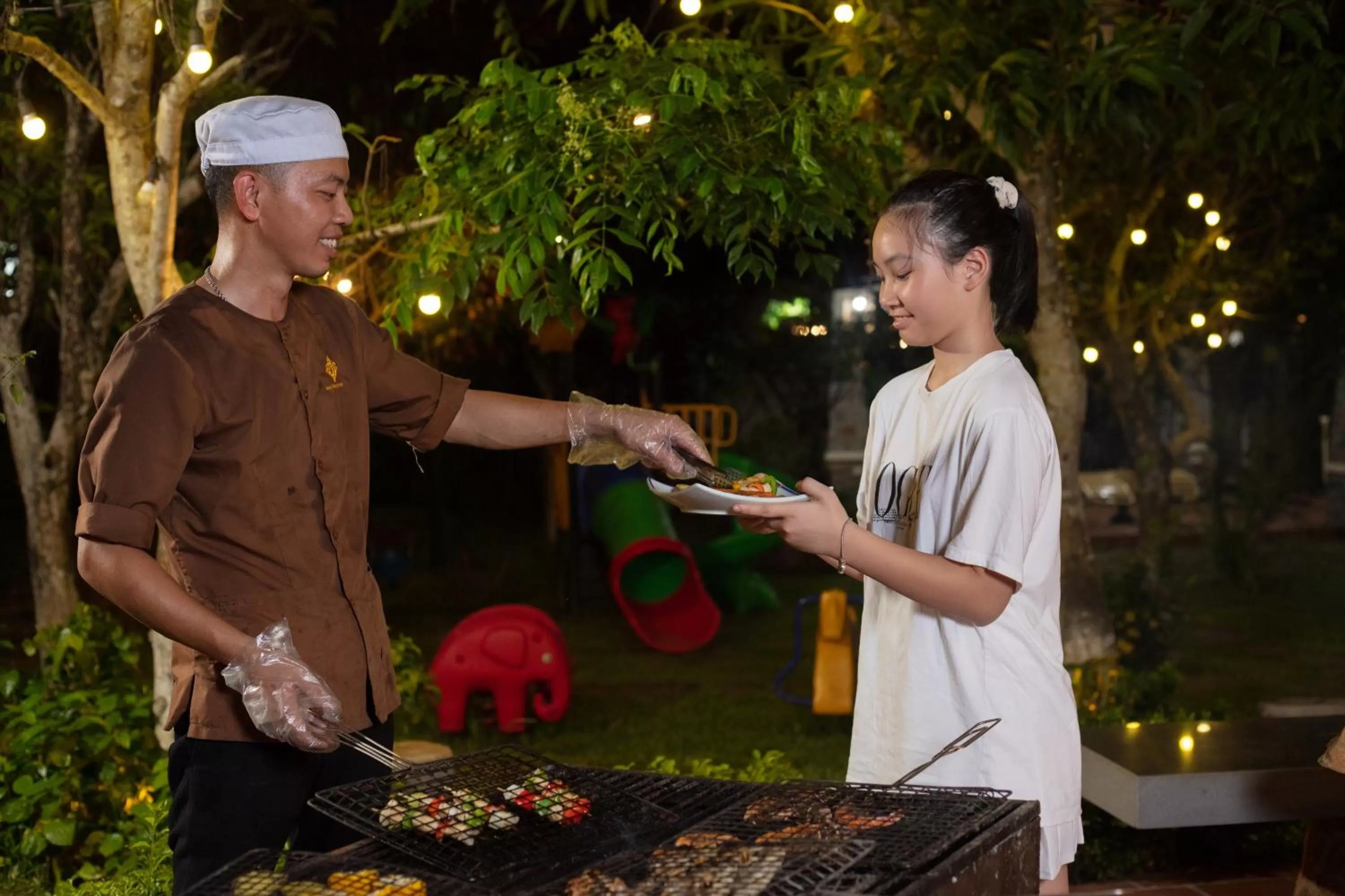 BBQ facilities in Bai Dinh Garden Resort & Spa