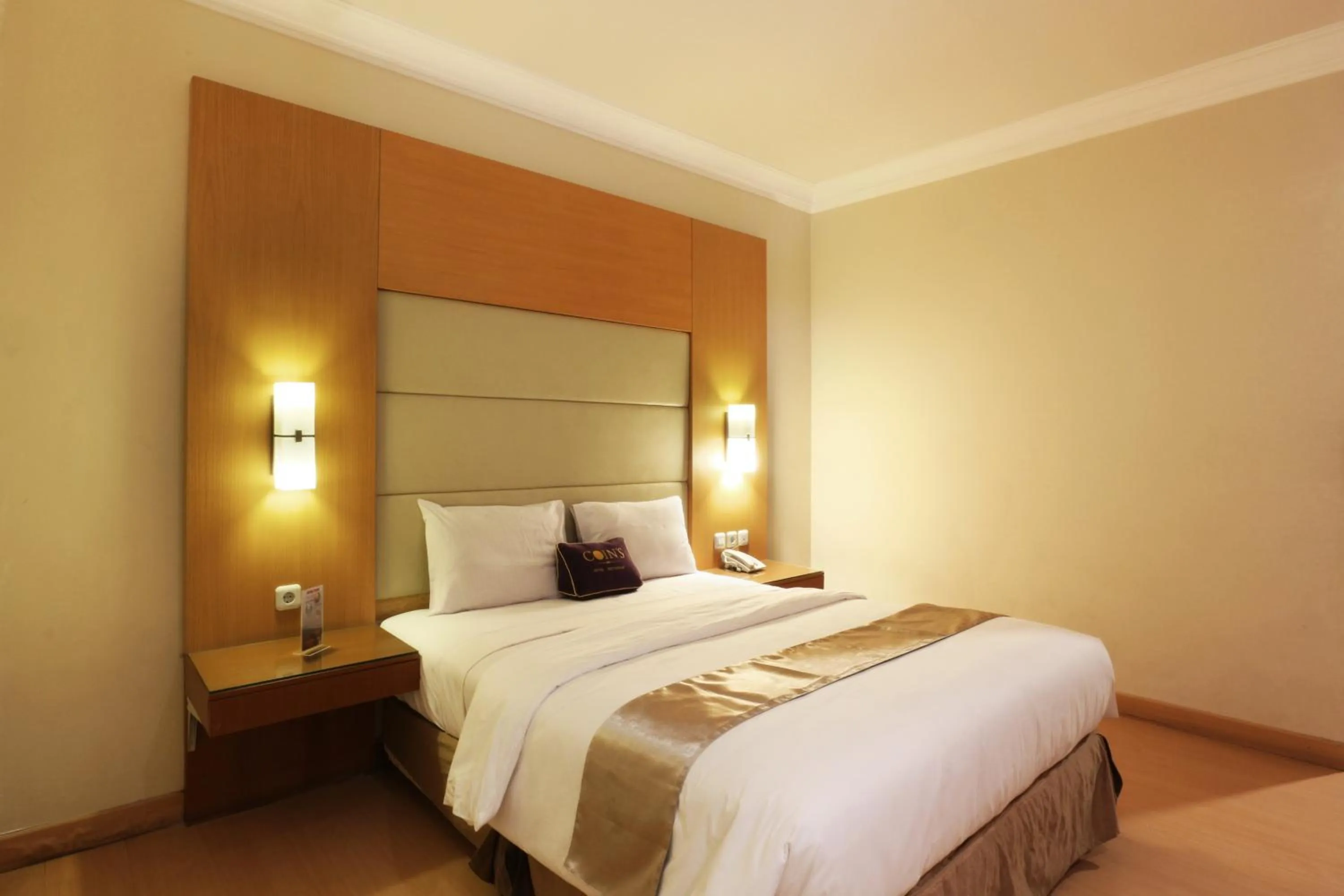 Standard Double Room in Coins Hotel Jakarta