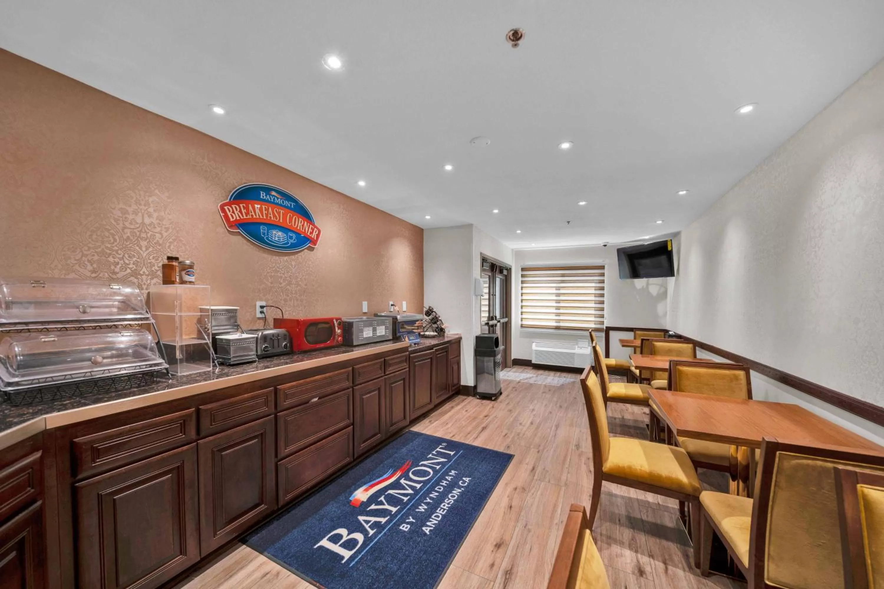 Breakfast in Baymont by Wyndham Anderson