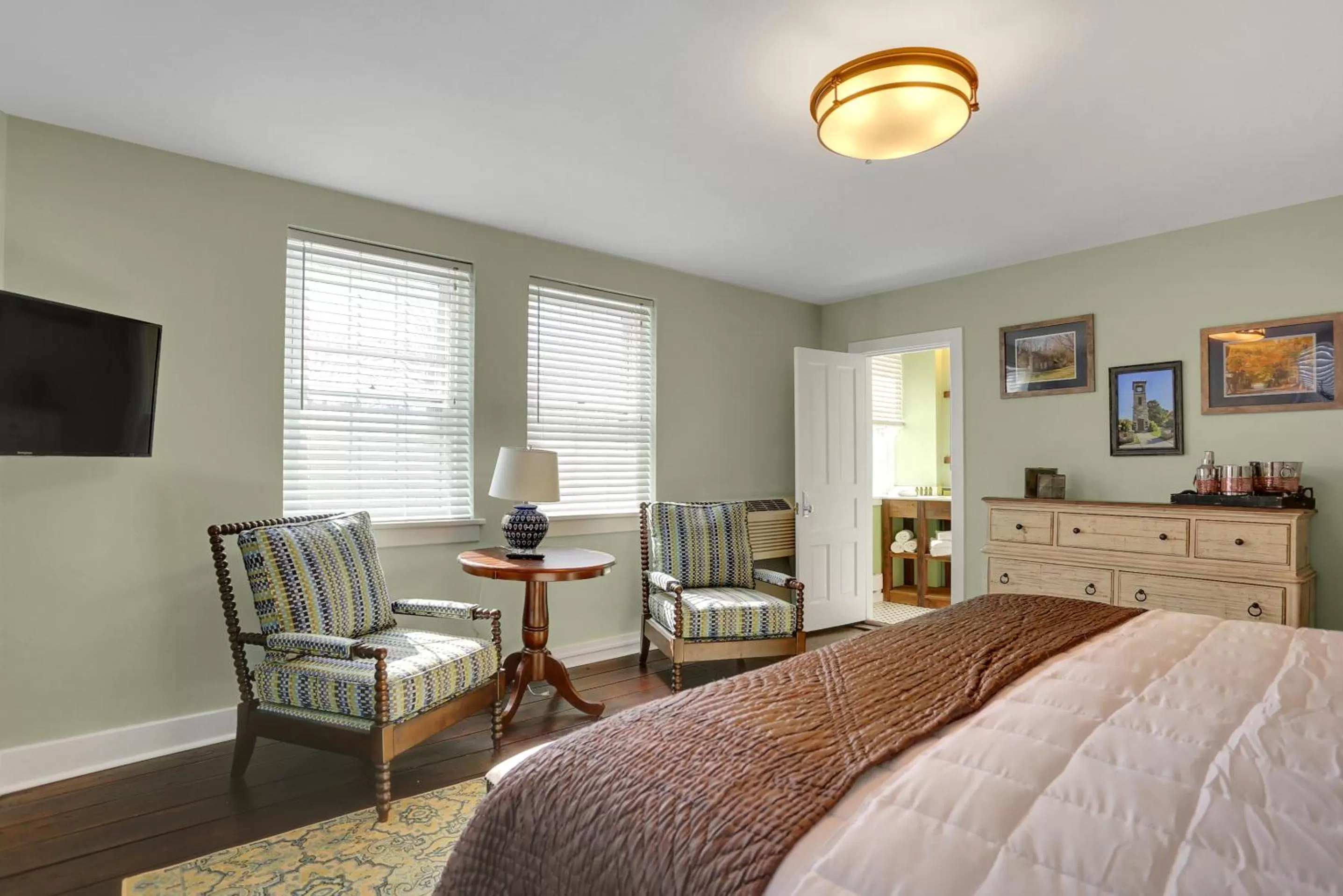 Bed in Allenberry Resort