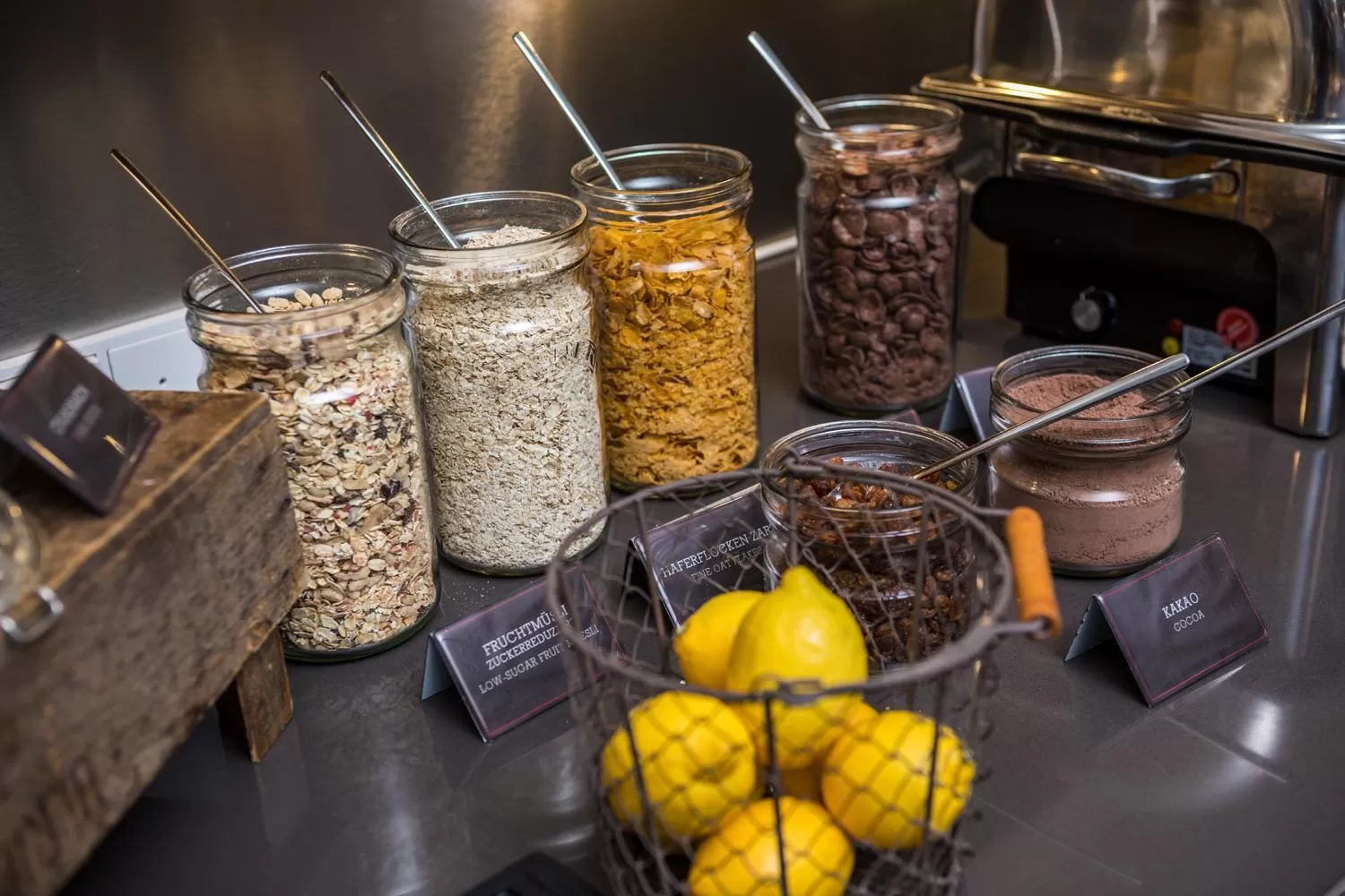 Restaurant/places to eat in ibis München City Süd