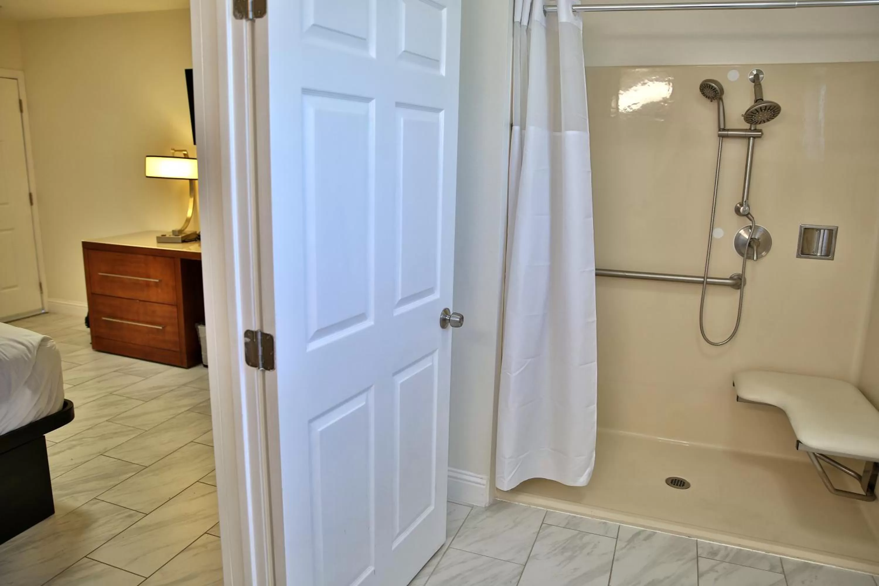 Bathroom in Travelodge by Wyndham Crescent City