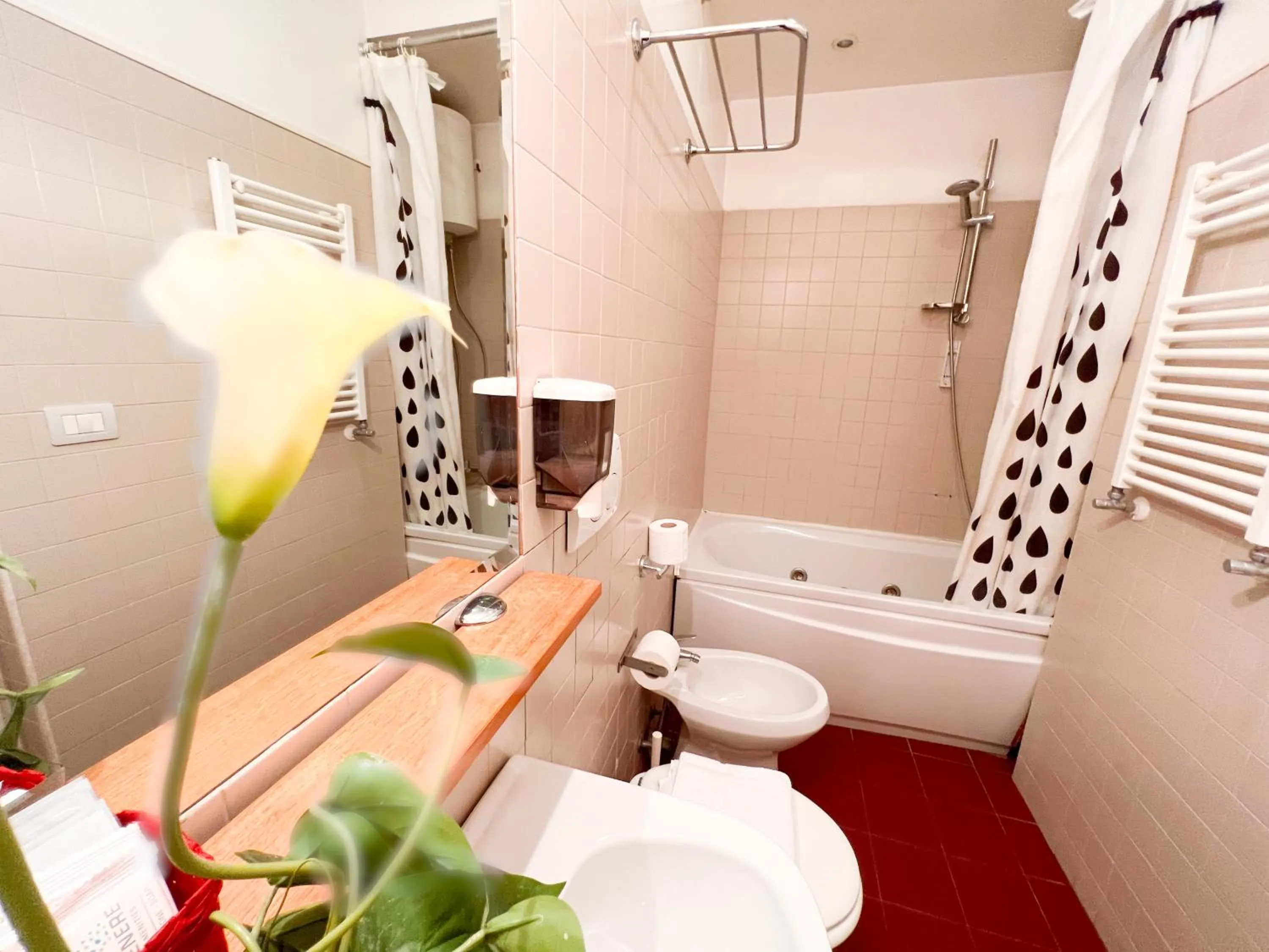 Bathroom in Booking House Rome