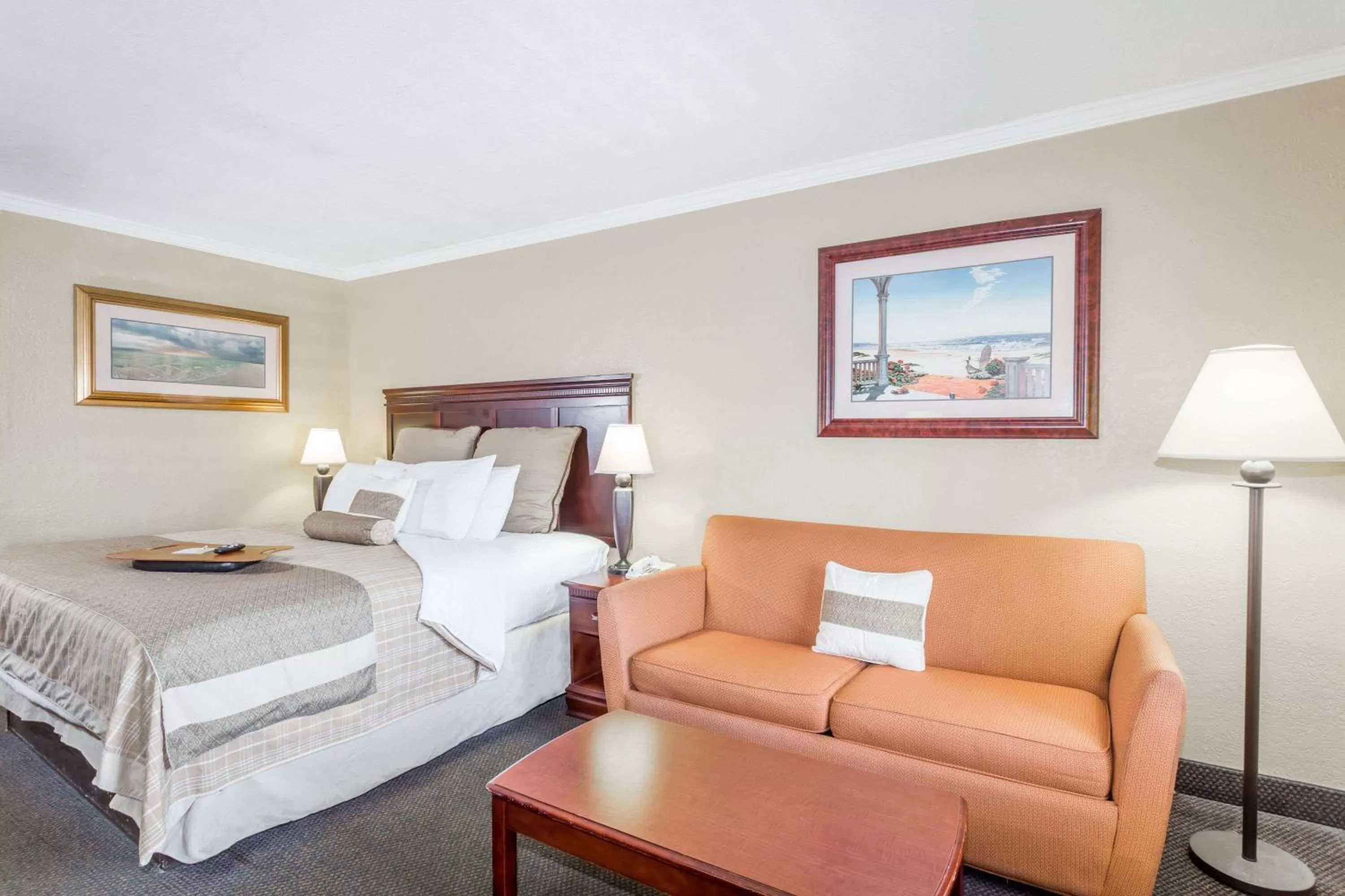 Photo of the whole room, Bed in Days Inn by Wyndham Destin