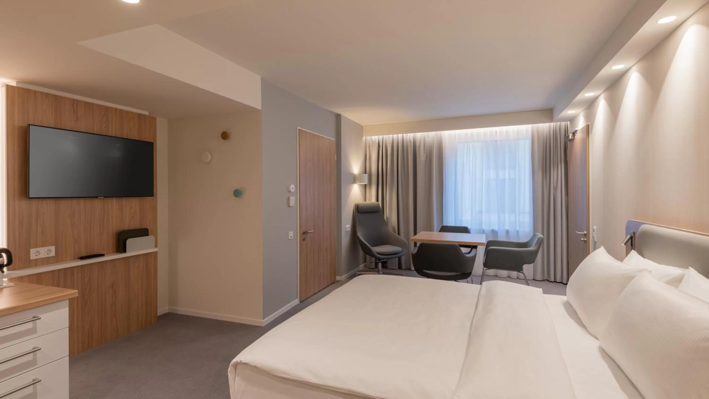 Queen Room with Roll-In Shower  in Holiday Inn Express & Suites - Potsdam, an IHG Hotel