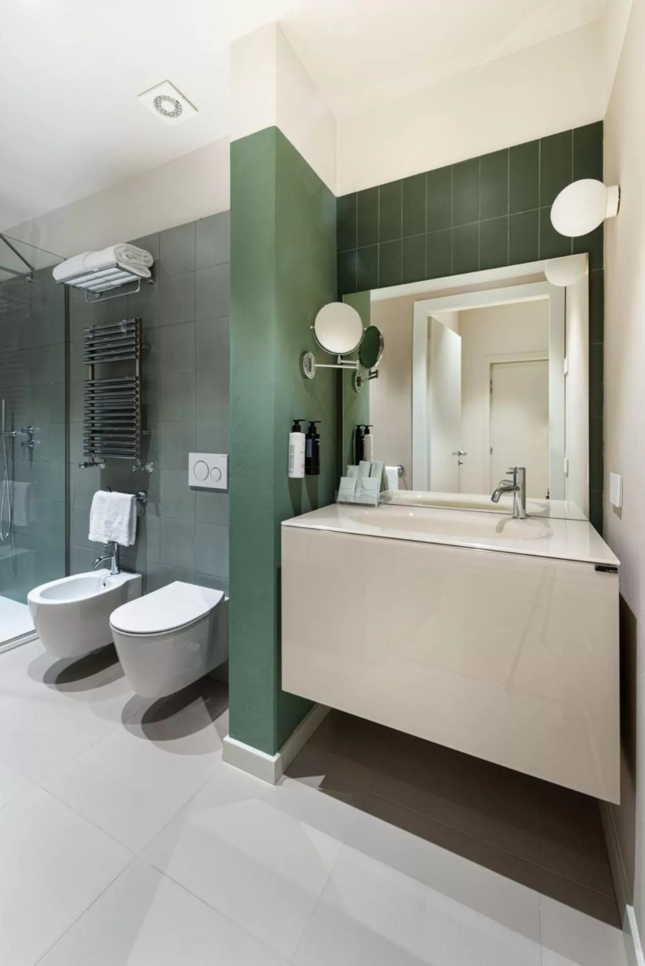 Bathroom in Villa Fedora Luxury Suites